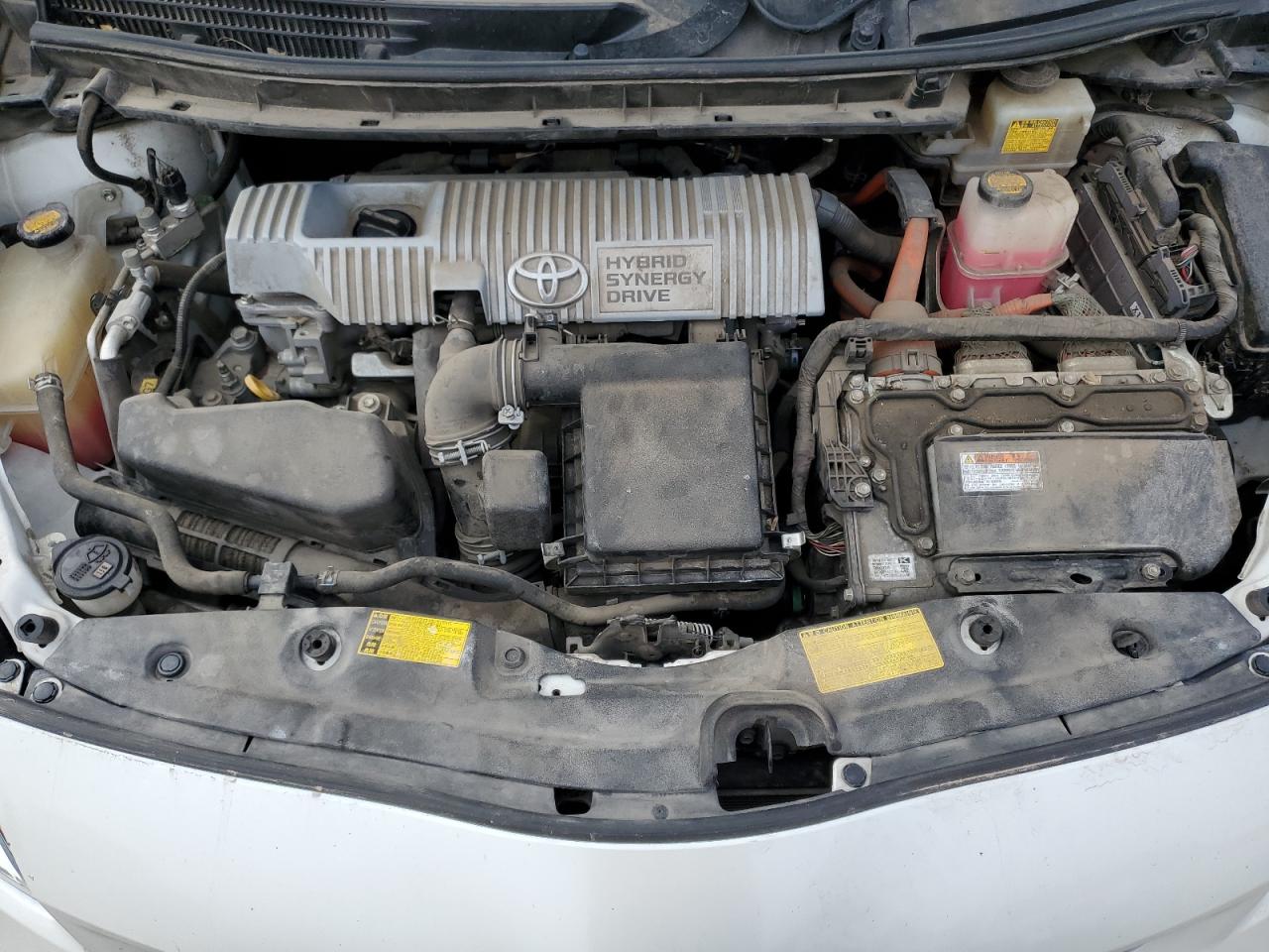 2013 Toyota Prius - Image 12