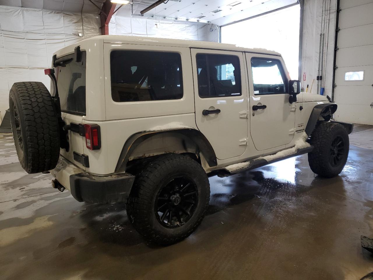 2016 Jeep Wrangler - Image 3