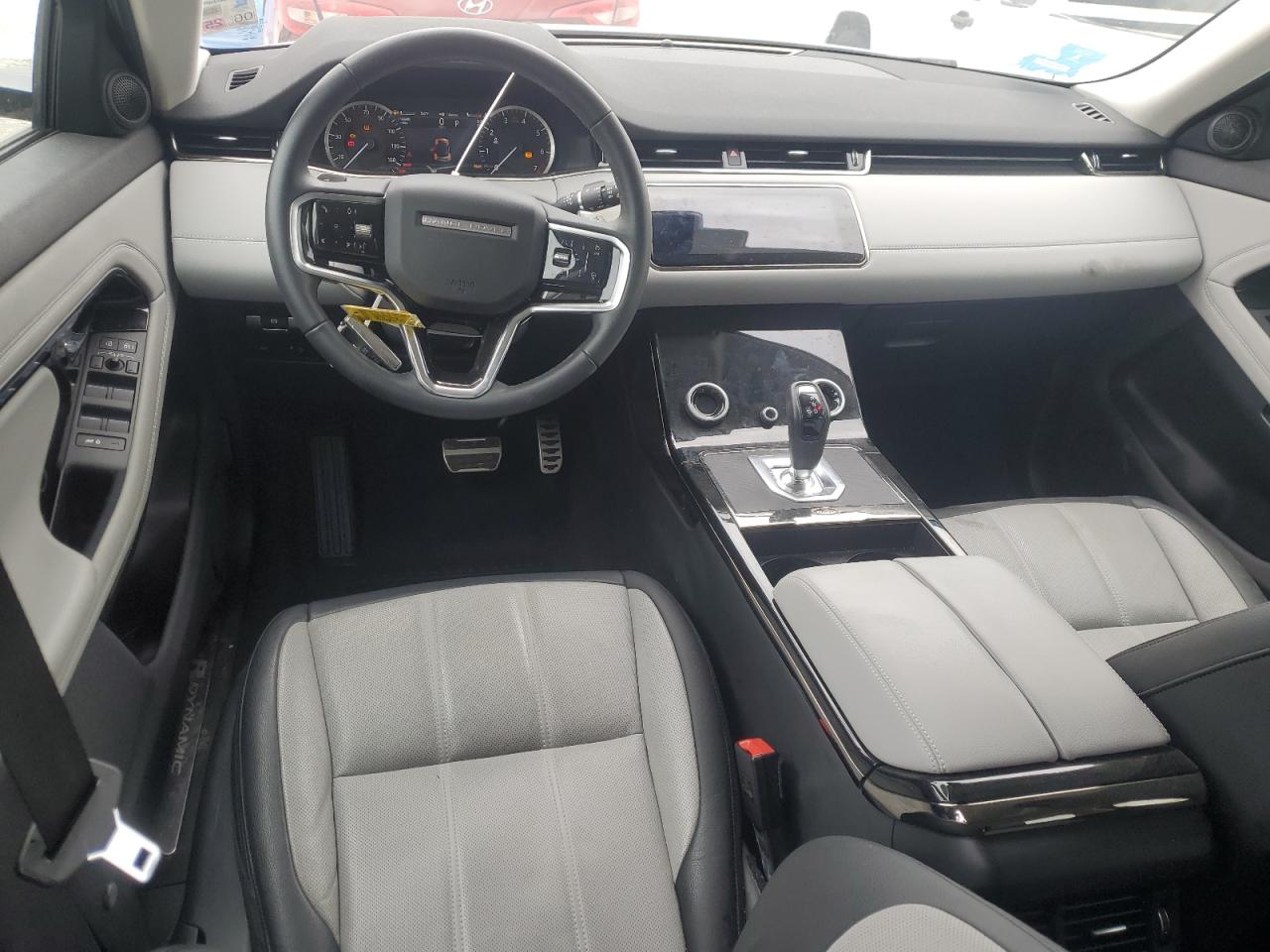 2023 Land Rover Range Rover - Image 8