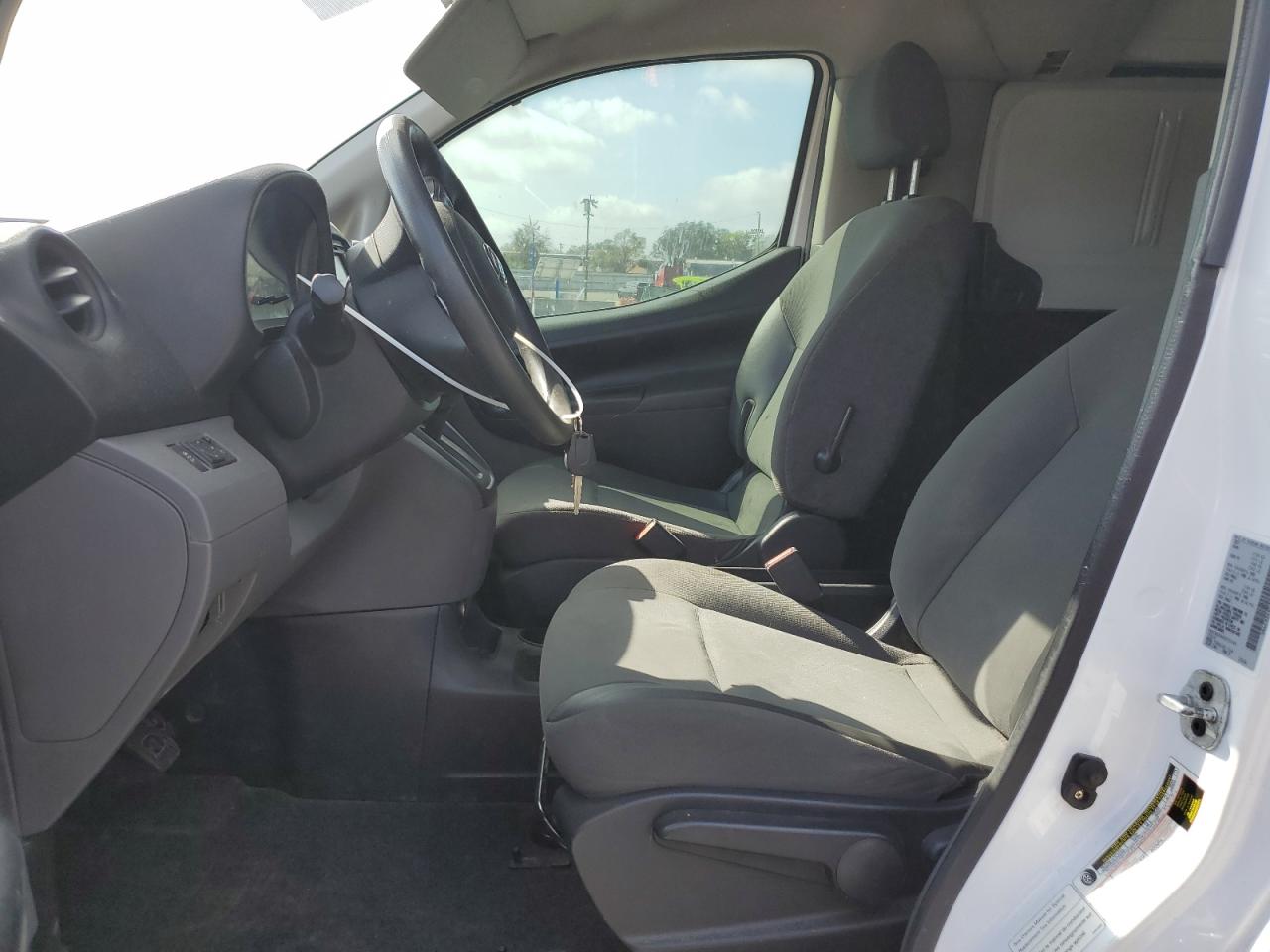 2014 Nissan NV - Image 7