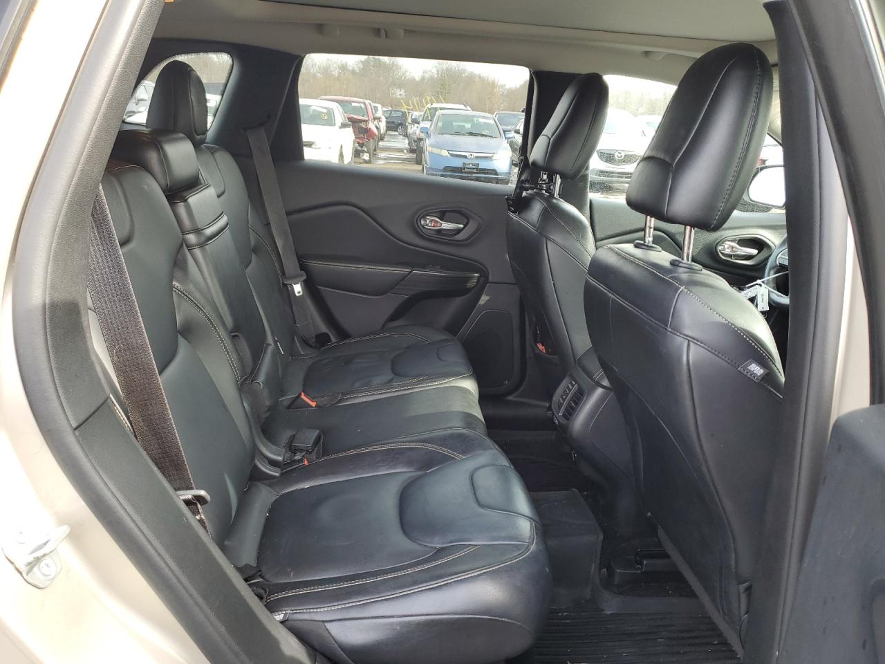 2014 Jeep Grand Cherokee - Image 11