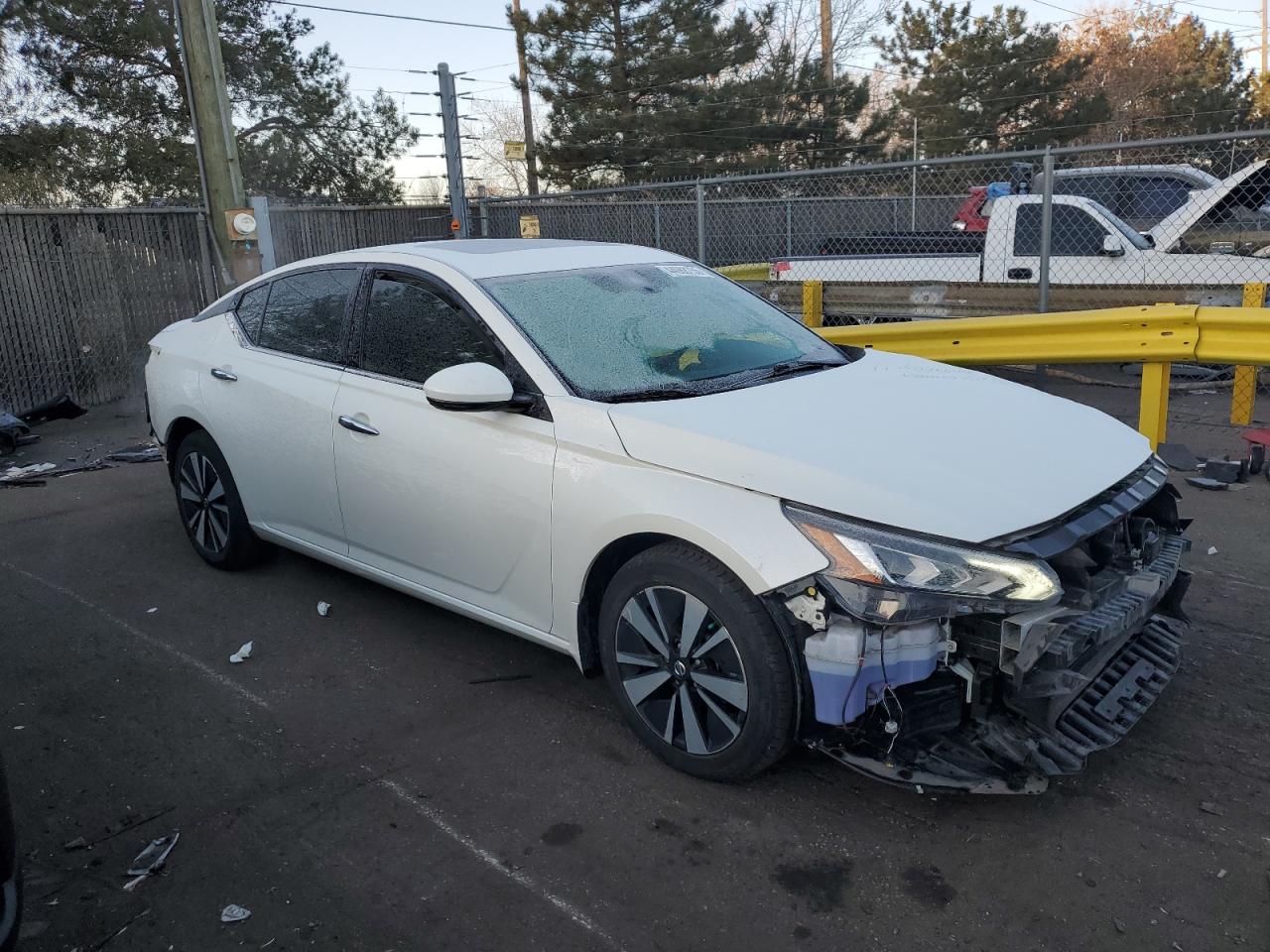 2019 Nissan Altima - Image 4