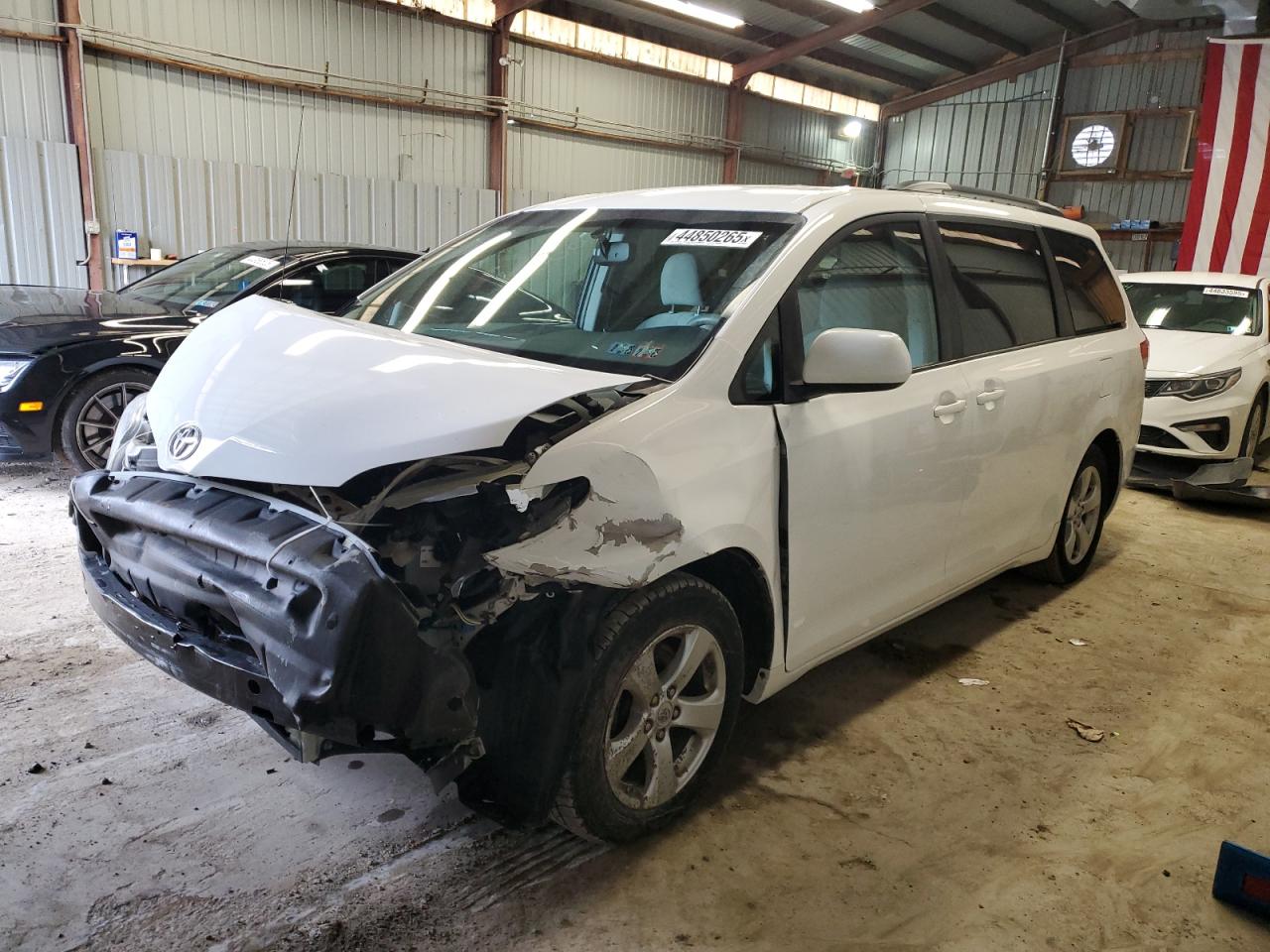 2012 Toyota Sienna - Image 1