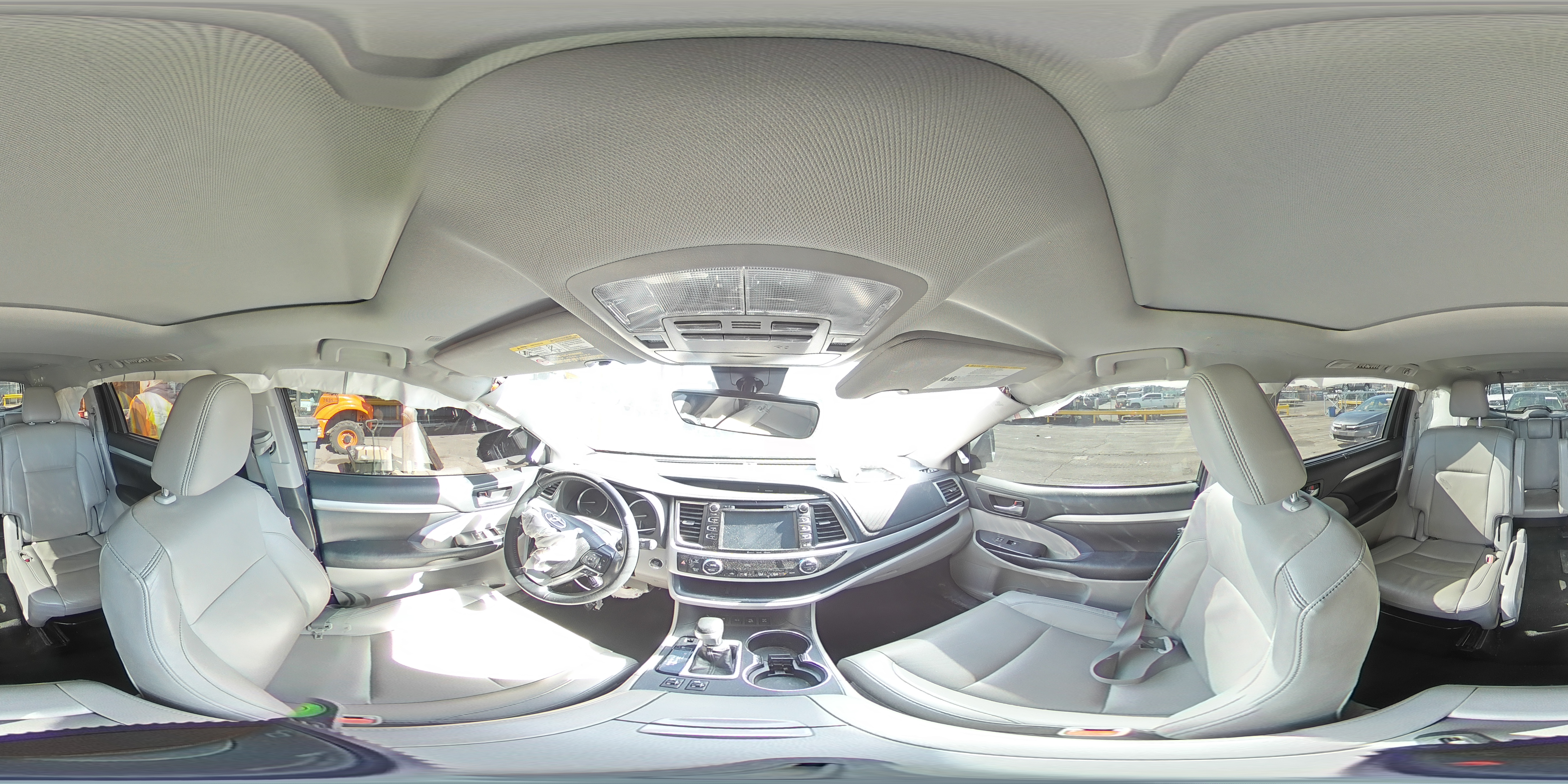 2019 Toyota Highlander - Image 13
