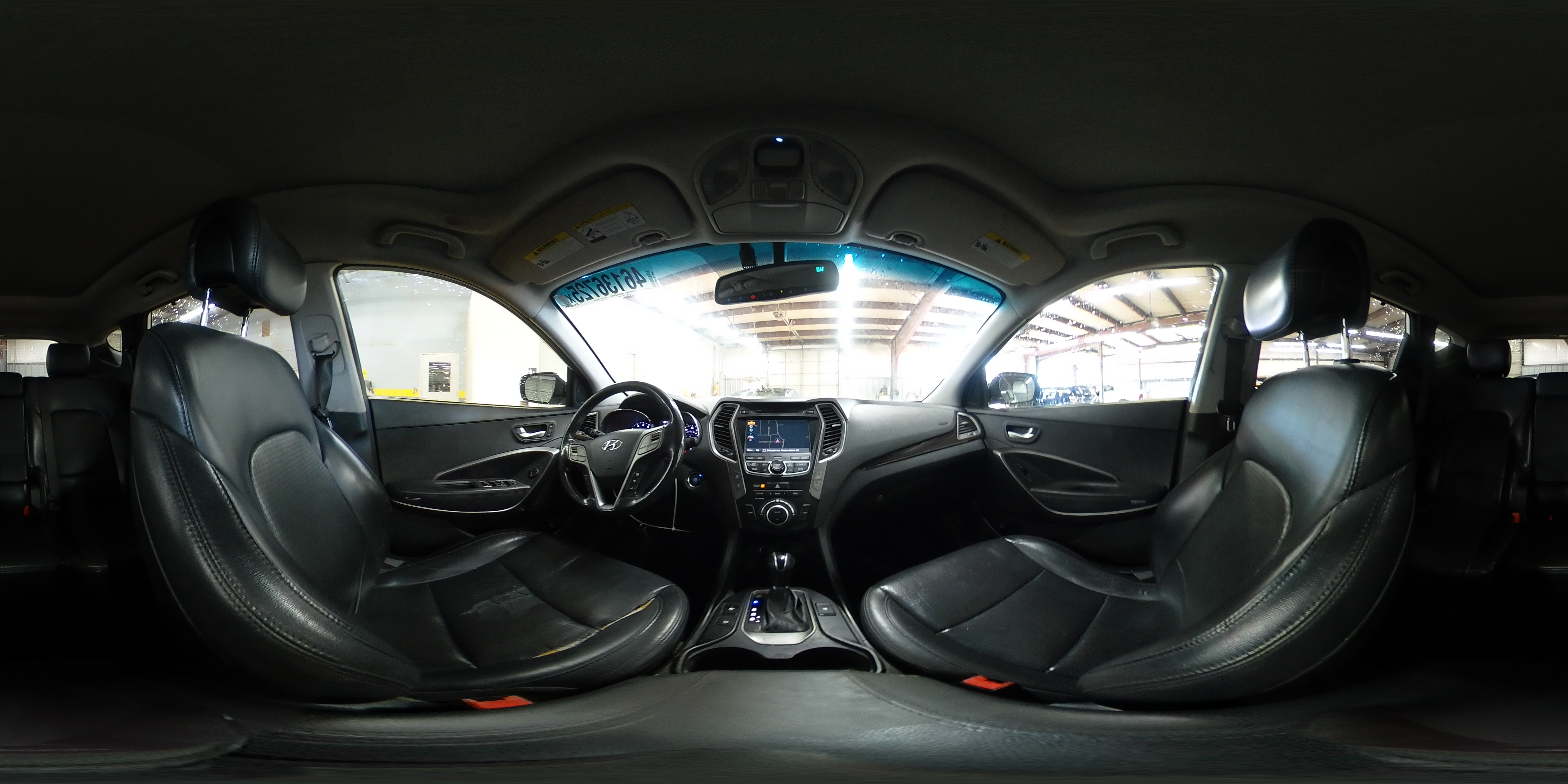 2014 Hyundai Santa Fe - Image 13