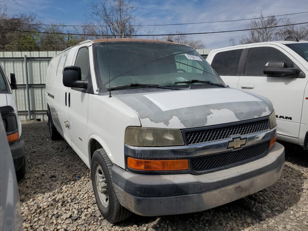 2012 Chevrolet Express - Image 4