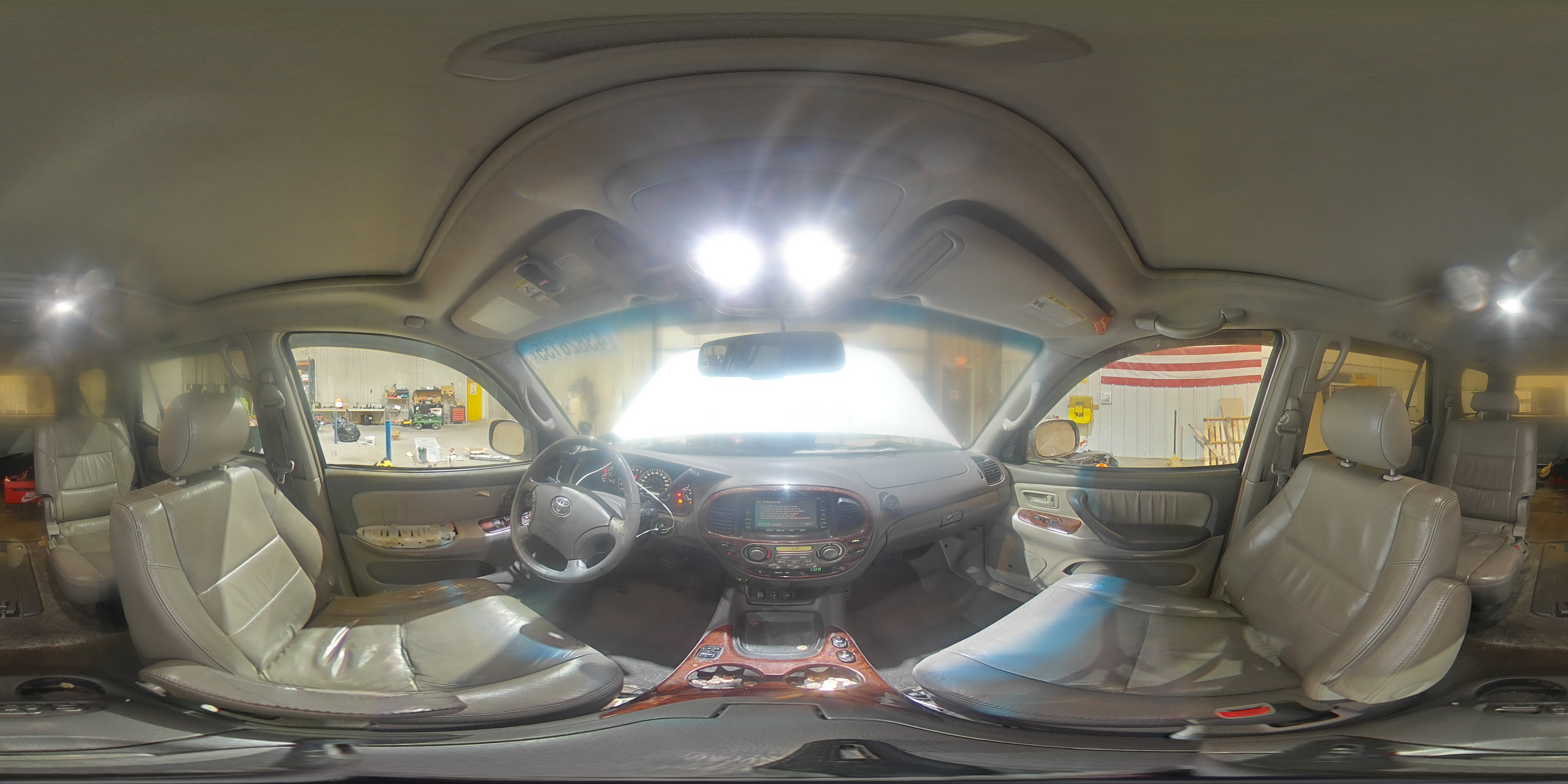 2007 Toyota Sequoia - Image 14