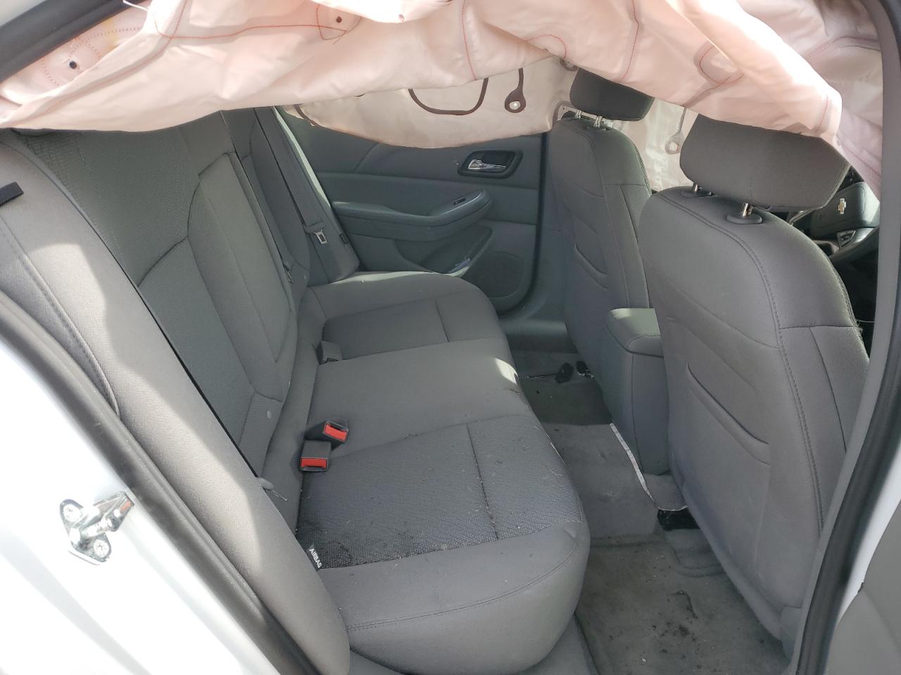 2015 Chevrolet Malibu - Image 10