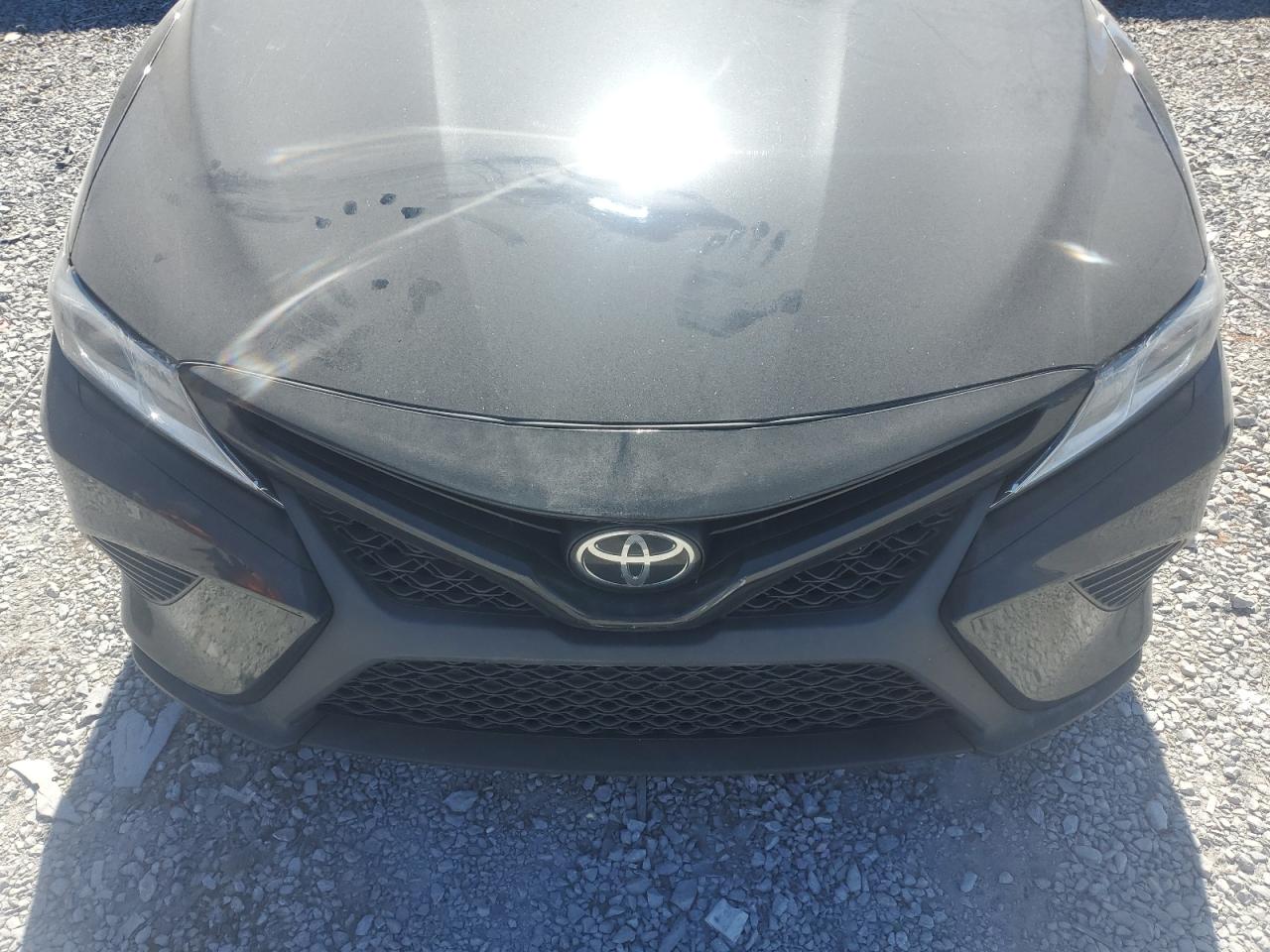 2020 Toyota Camry - Image 11