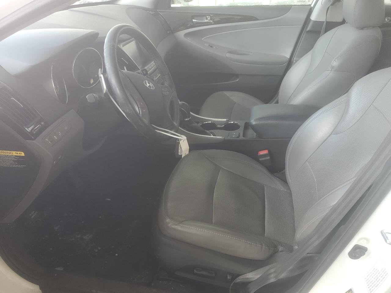2014 Hyundai Sonata - Image 7