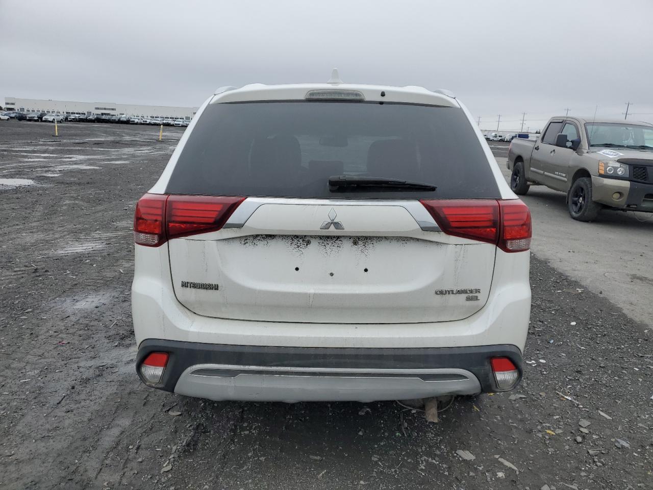 2019 Mitsubishi Outlander - Image 6