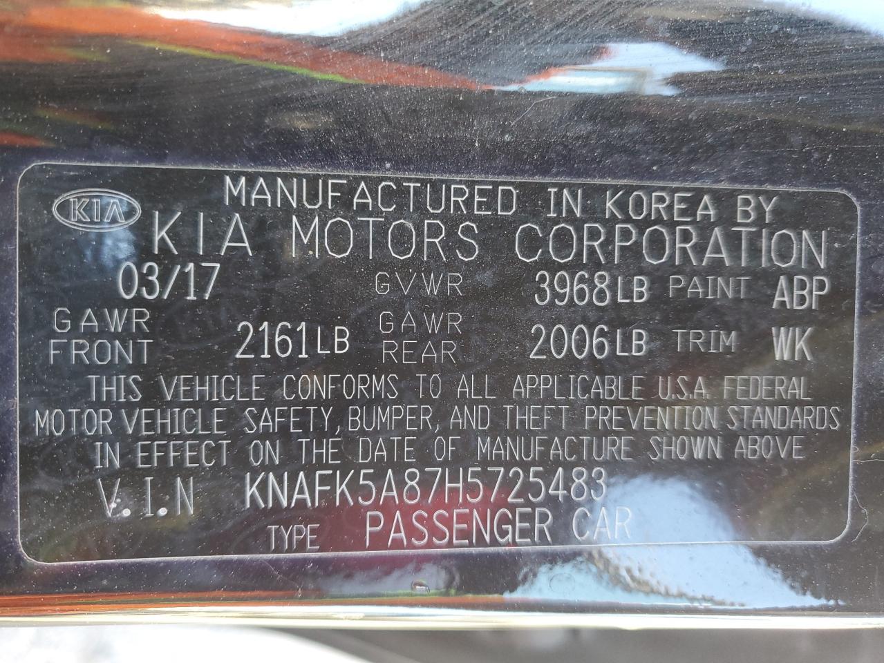 2017 Kia Forte - Image 12