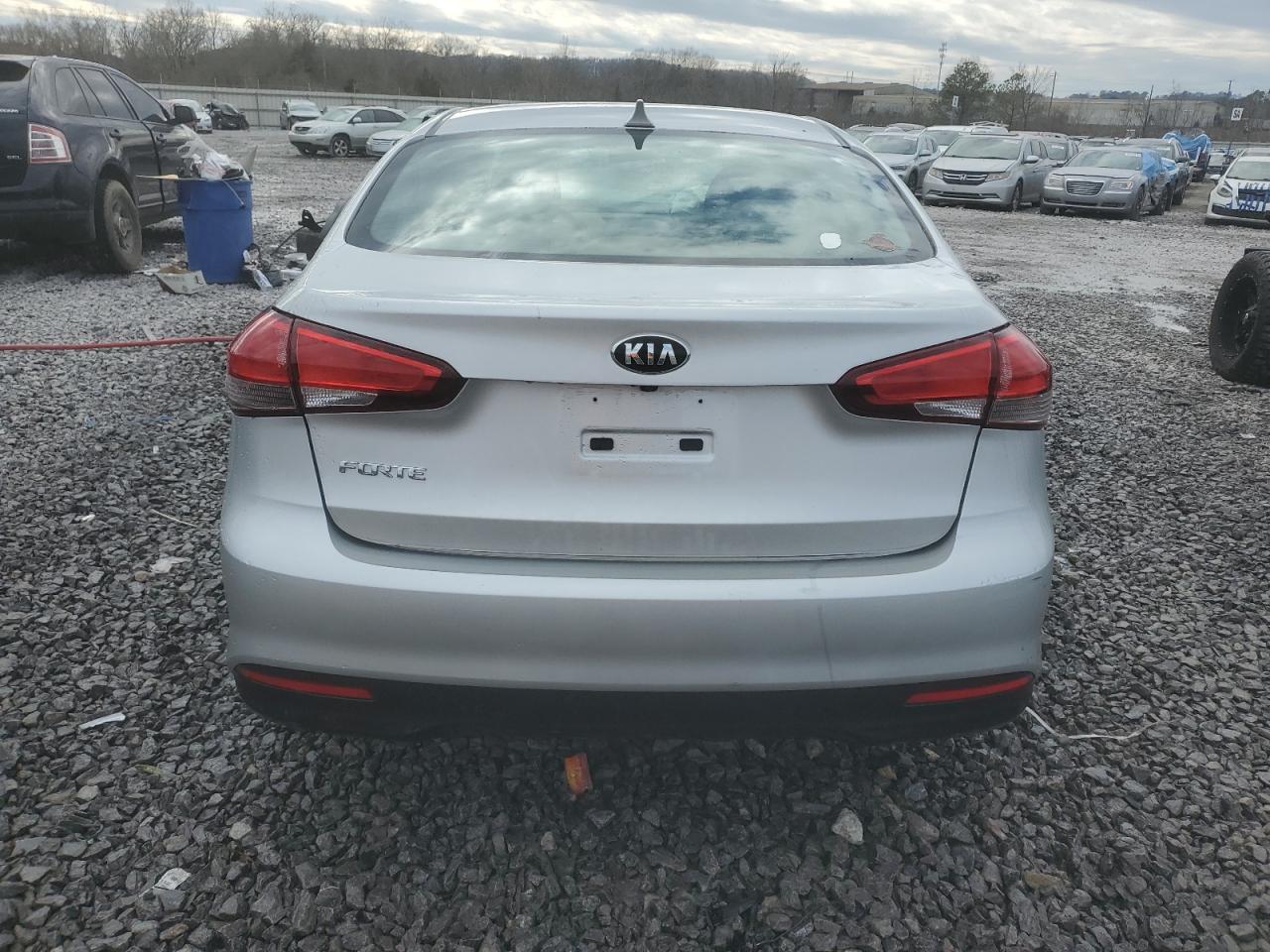 2017 Kia Forte - Image 6