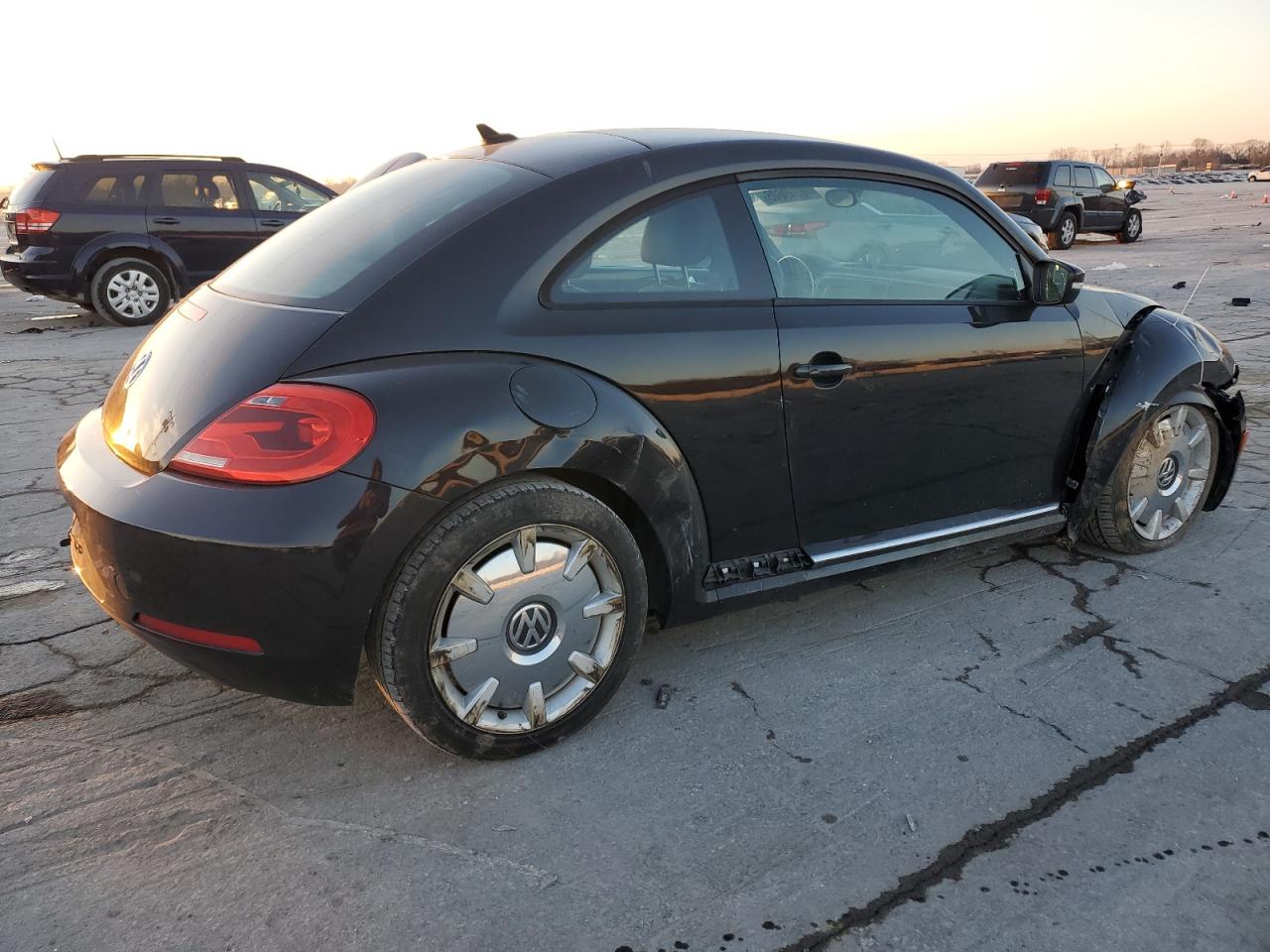 2012 Volkswagen Beetle - Image 3
