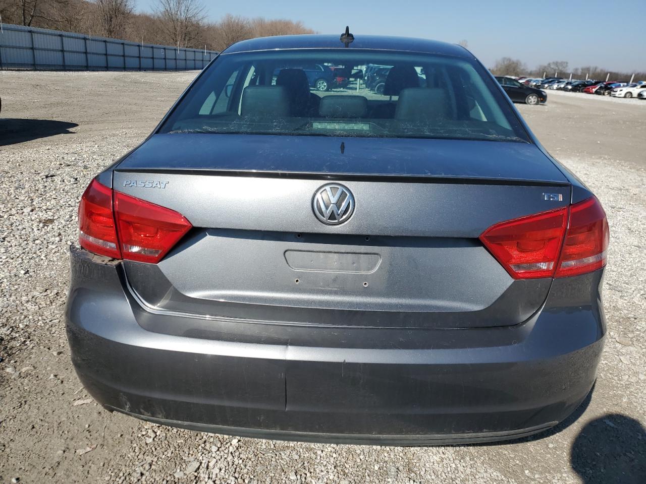 2014 Volkswagen Passat - Image 6