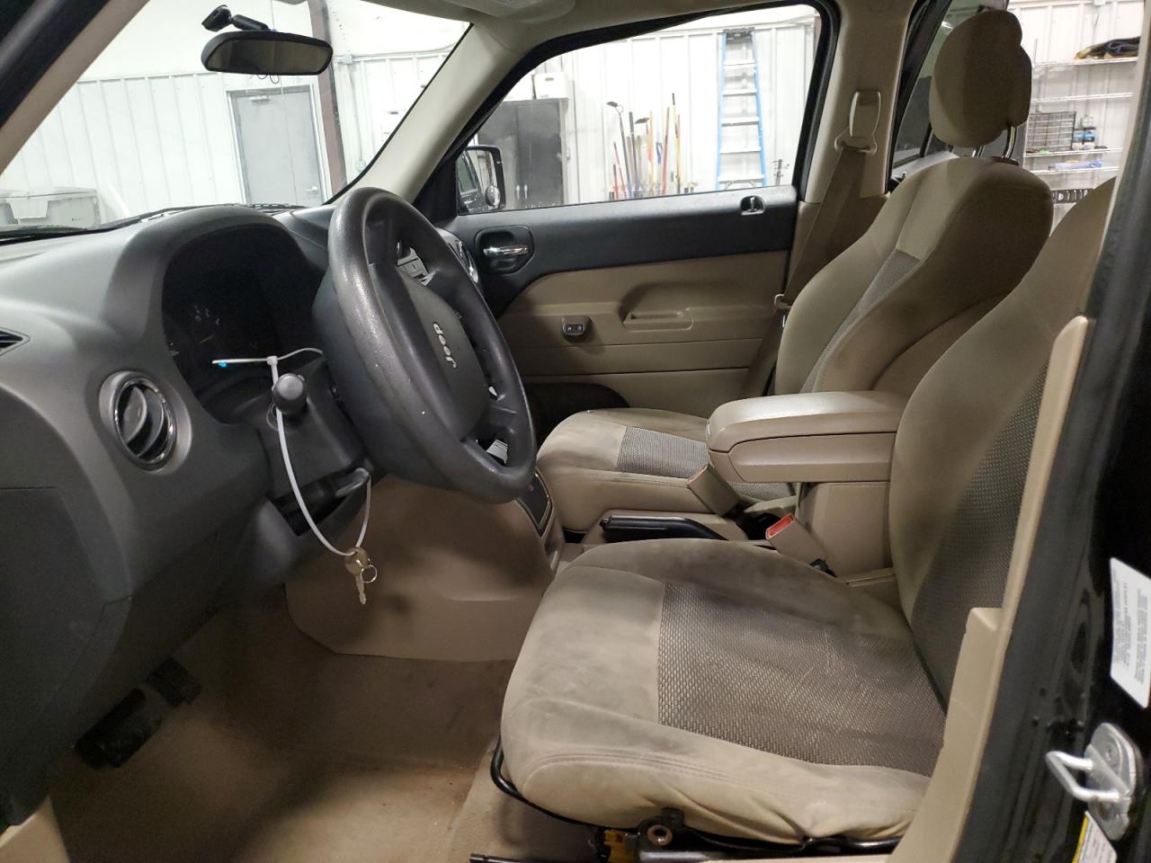 2010 Jeep Liberty (Patriot) - Image 7