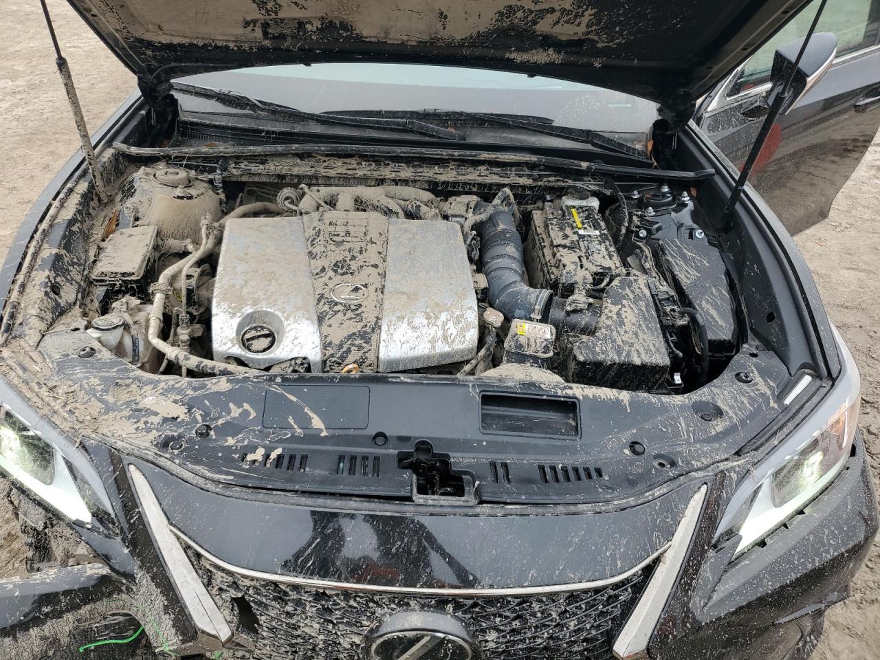 2022 Lexus ES - Image 12