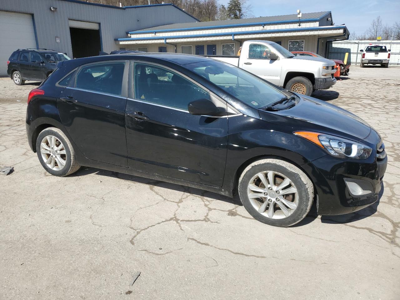 2013 Hyundai Elantra - Image 4