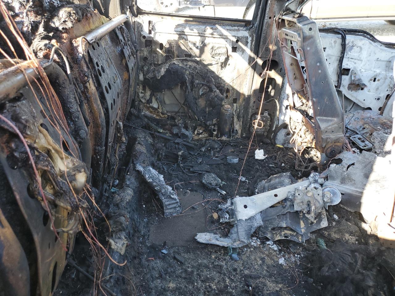 2011 Ford F-150 - Image 10