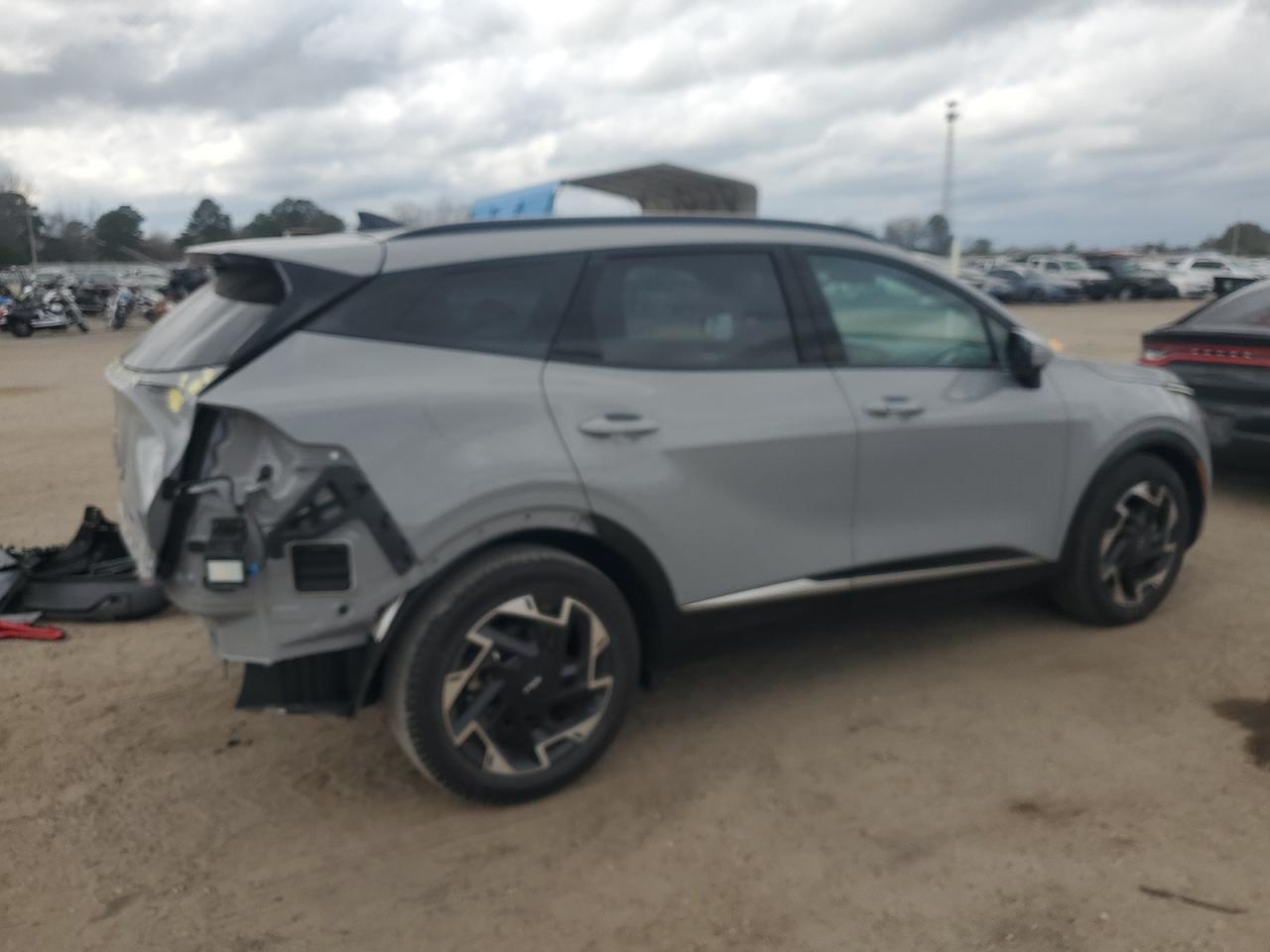 2023 Kia Sportage - Image 3