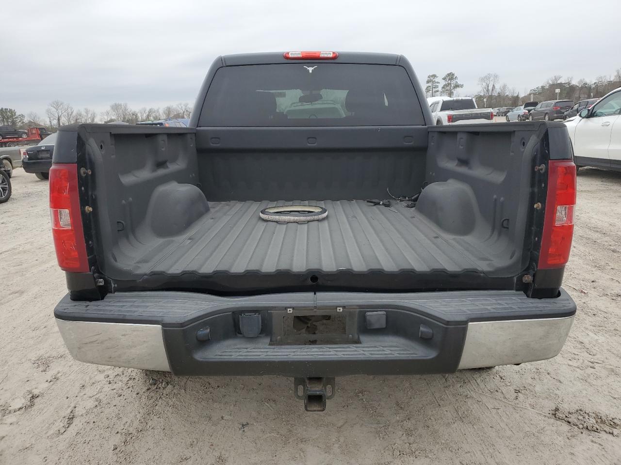 2009 Chevrolet Silverado - Image 6