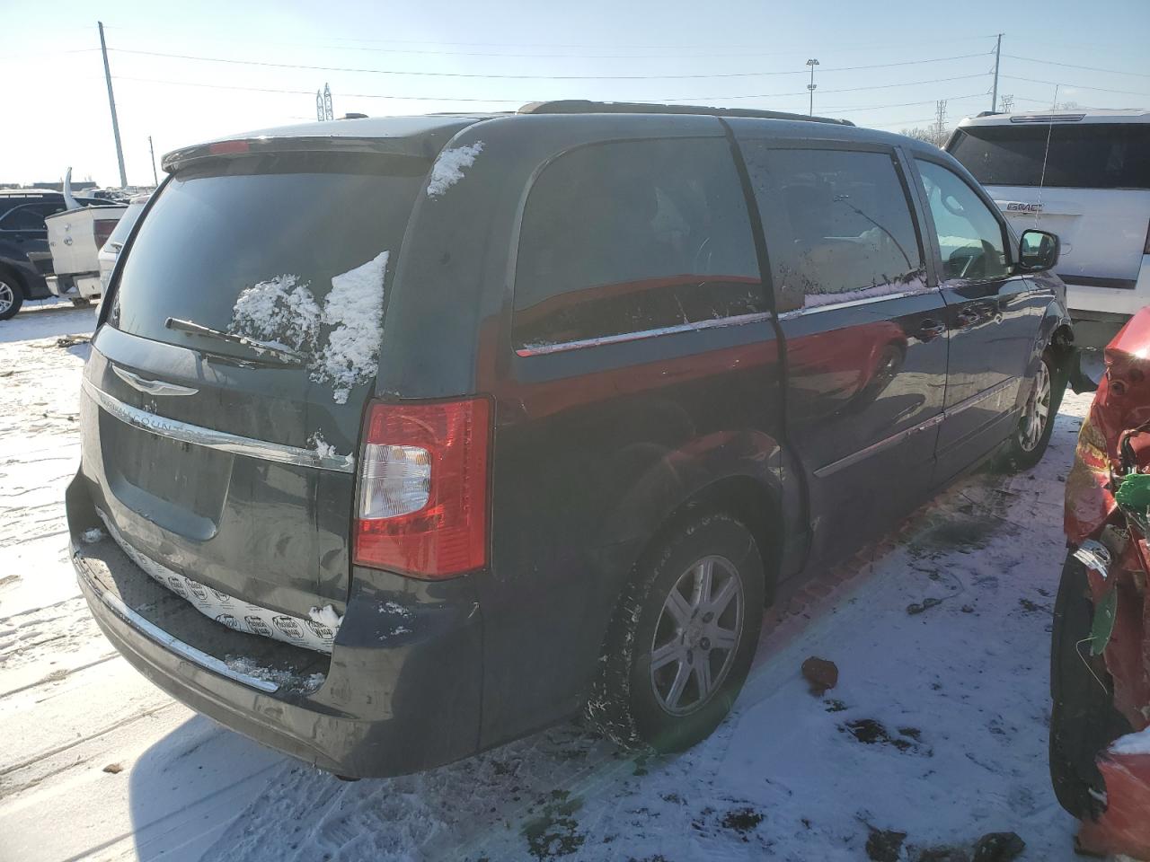 2014 Chrysler Town & Country - Image 3