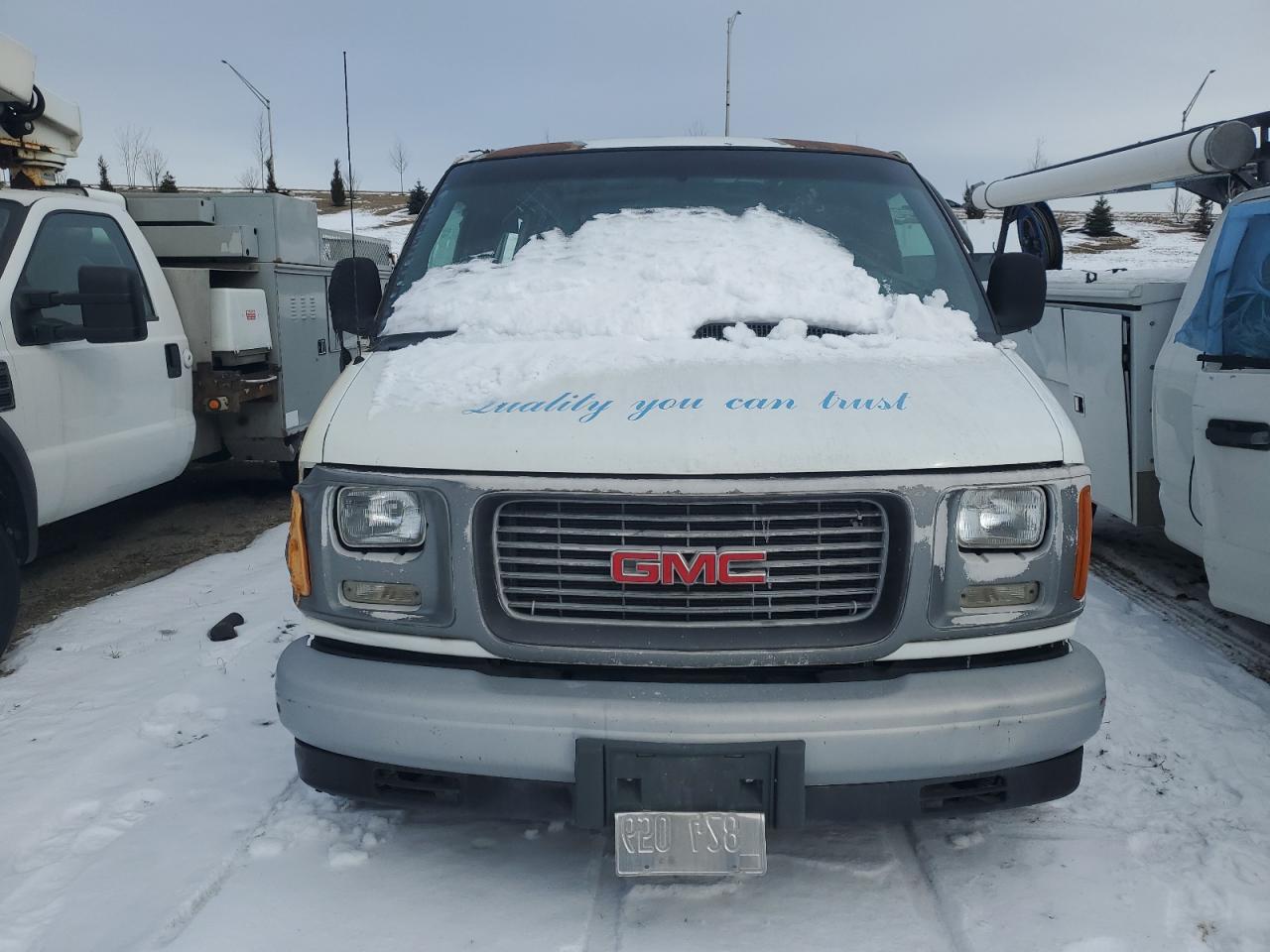 2002 GMC Savana - Image 5