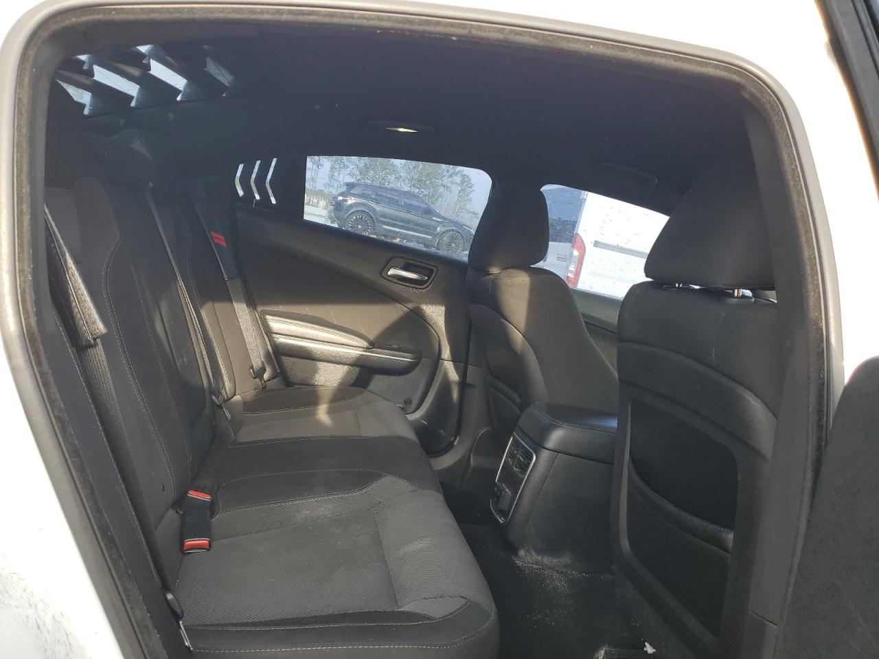 2016 Dodge Charger - Image 10