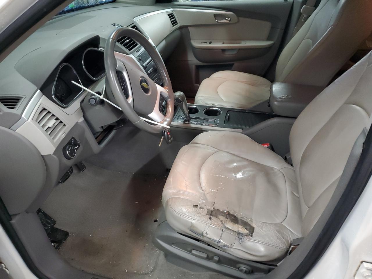 2011 Chevrolet Traverse - Image 7