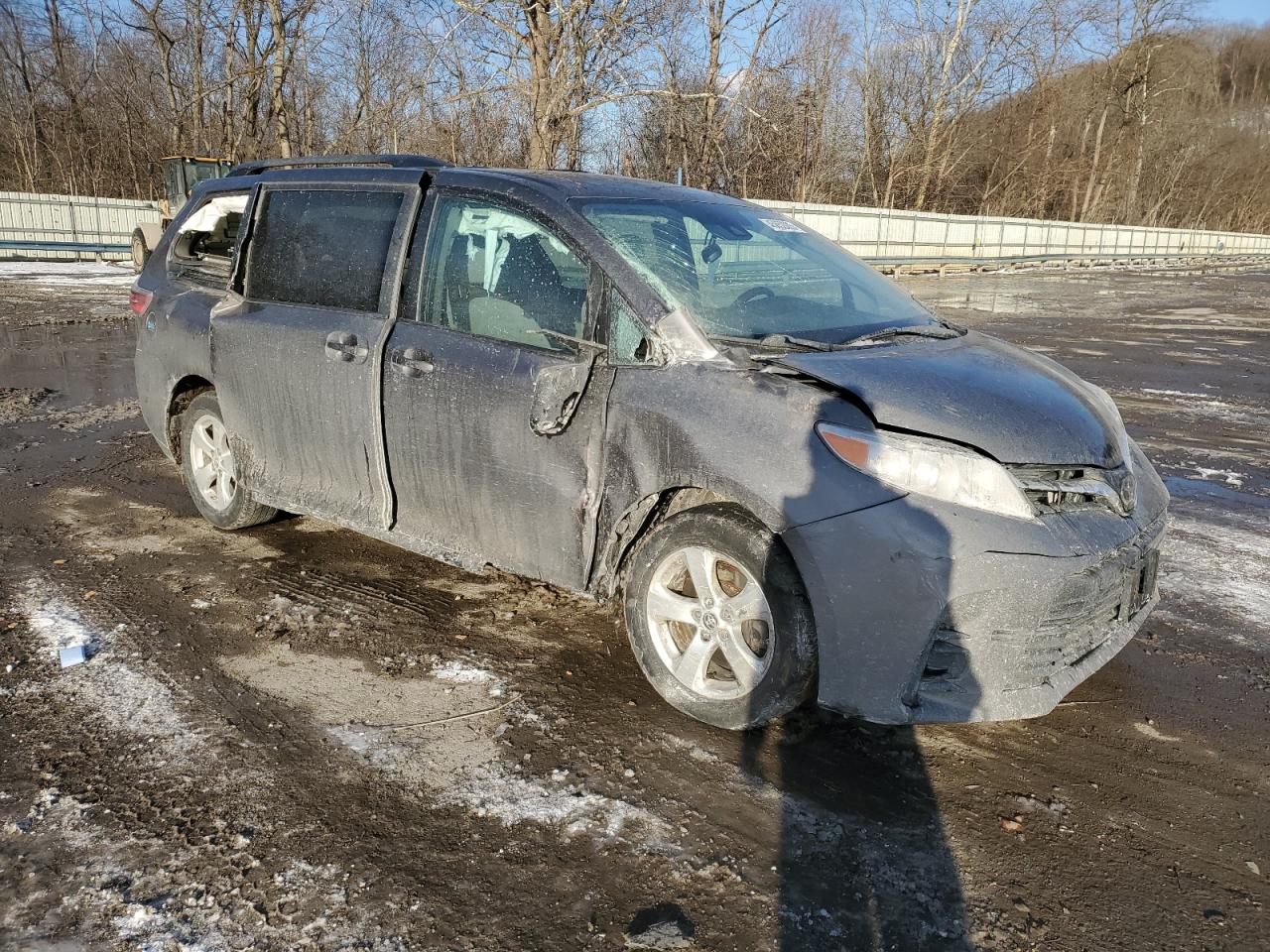 2020 Toyota Sienna - Image 4