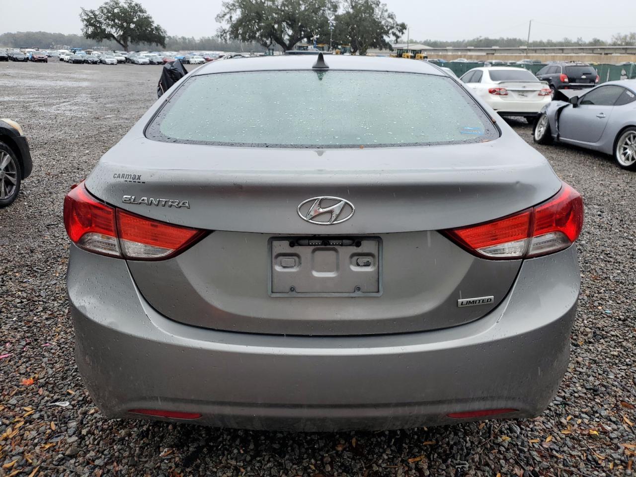 2012 Hyundai Elantra - Image 6