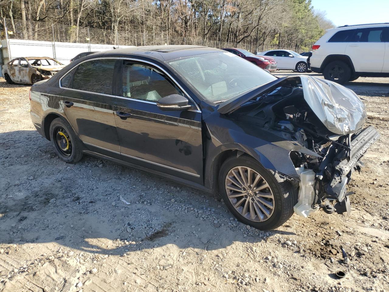 2016 Volkswagen Passat - Image 4