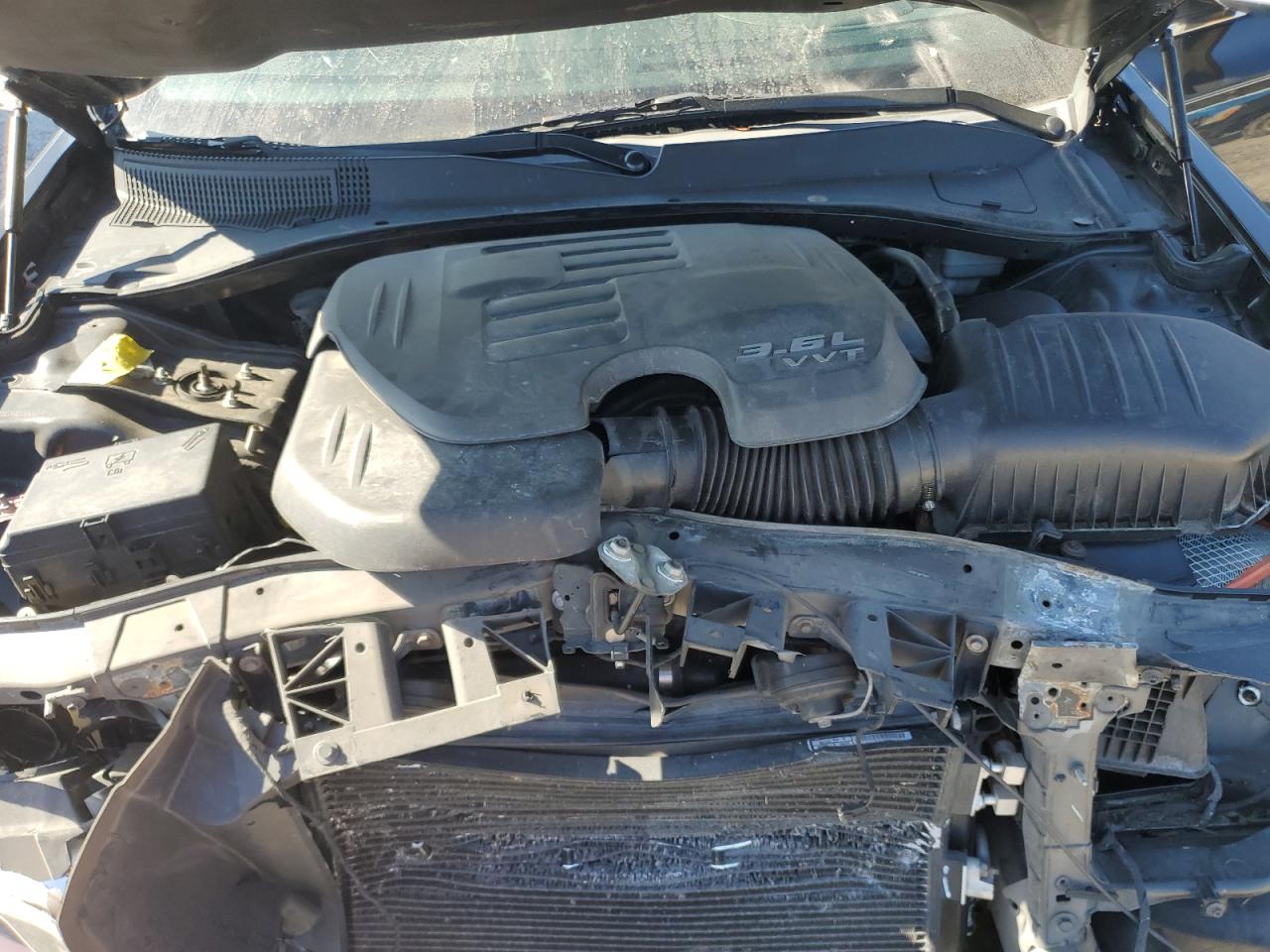 2013 Chrysler 300 - Image 12