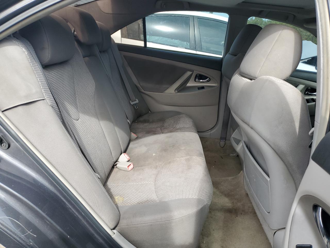 2009 Toyota Camry - Image 10
