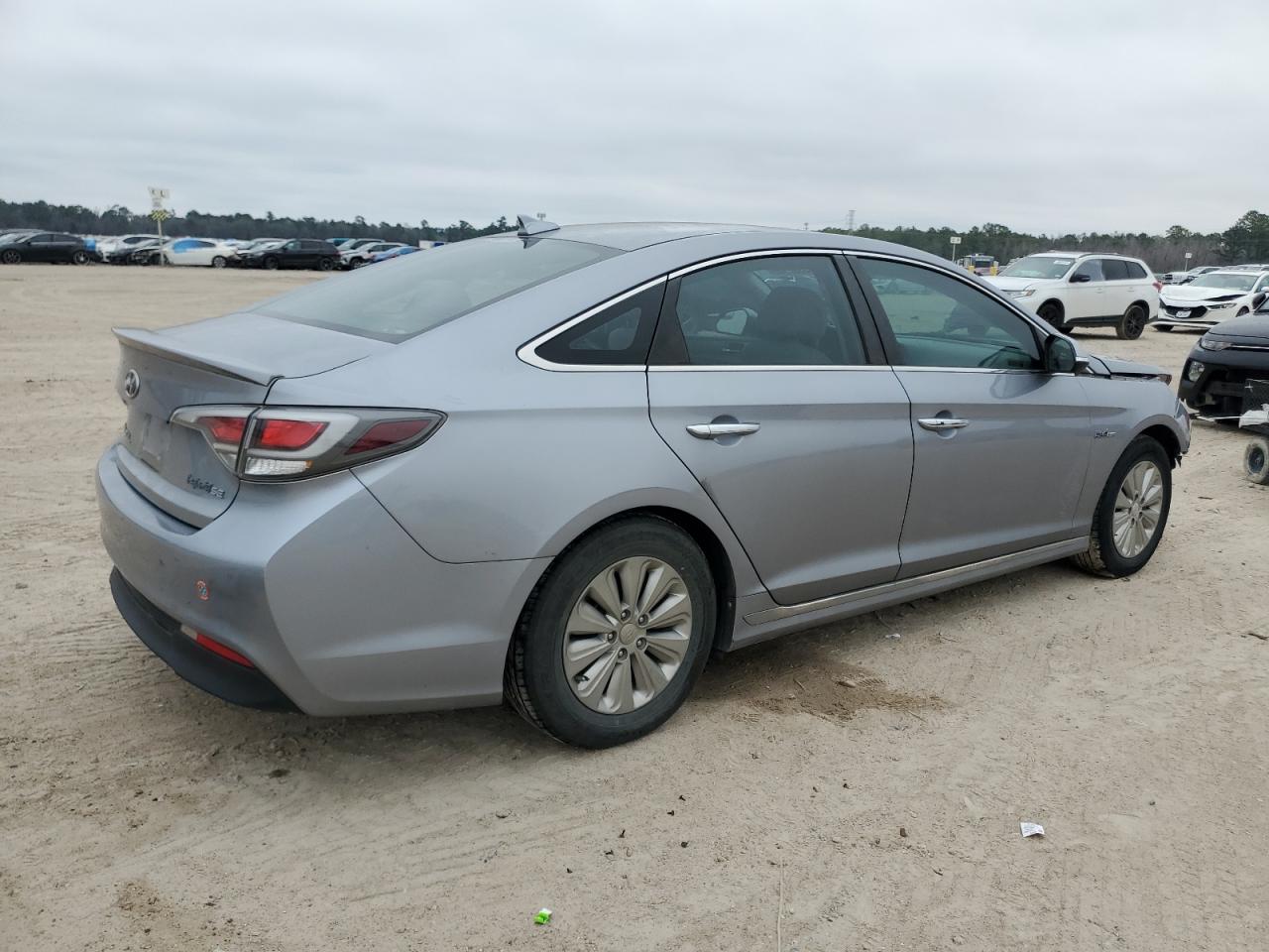 2016 Hyundai Sonata - Image 3