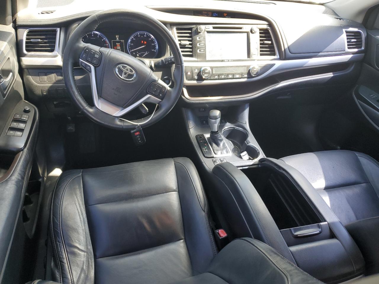 2014 Toyota Highlander - Image 8