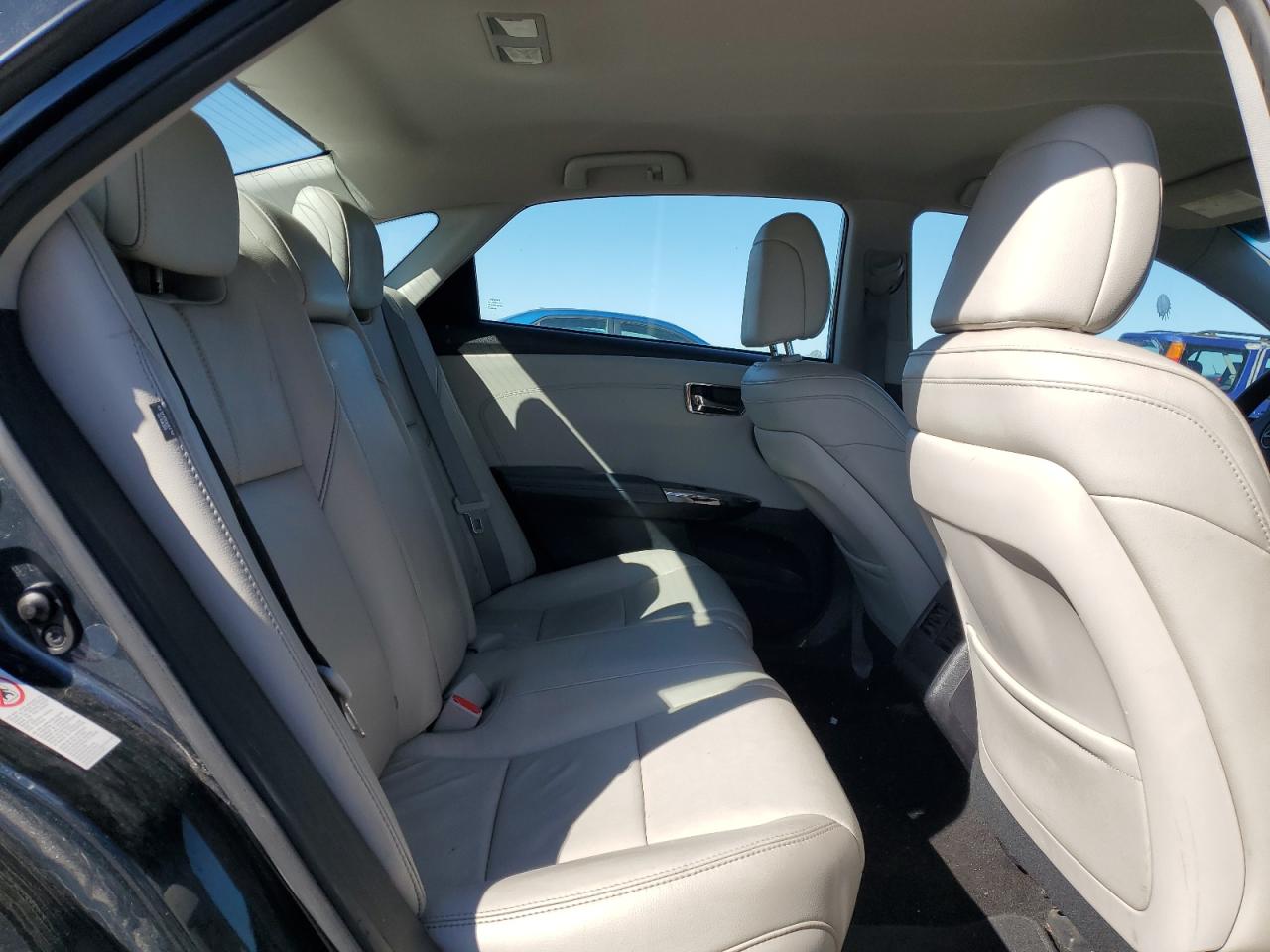 2015 Toyota Avalon - Image 10