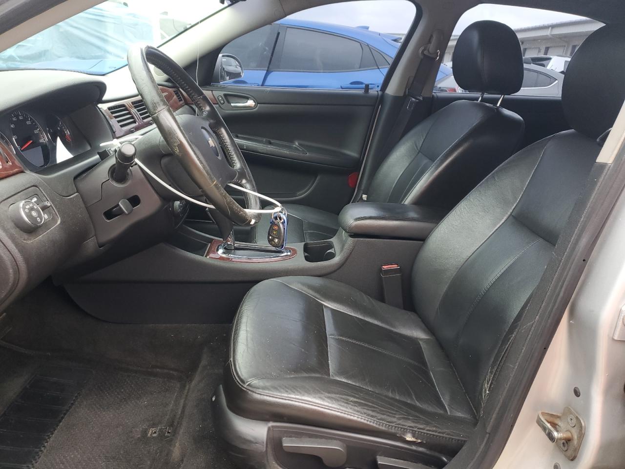 2009 Chevrolet Impala - Image 7