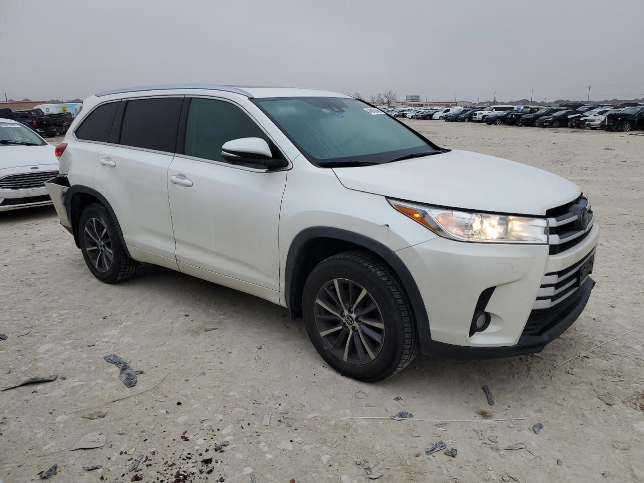 2018 Toyota Highlander - Image 4