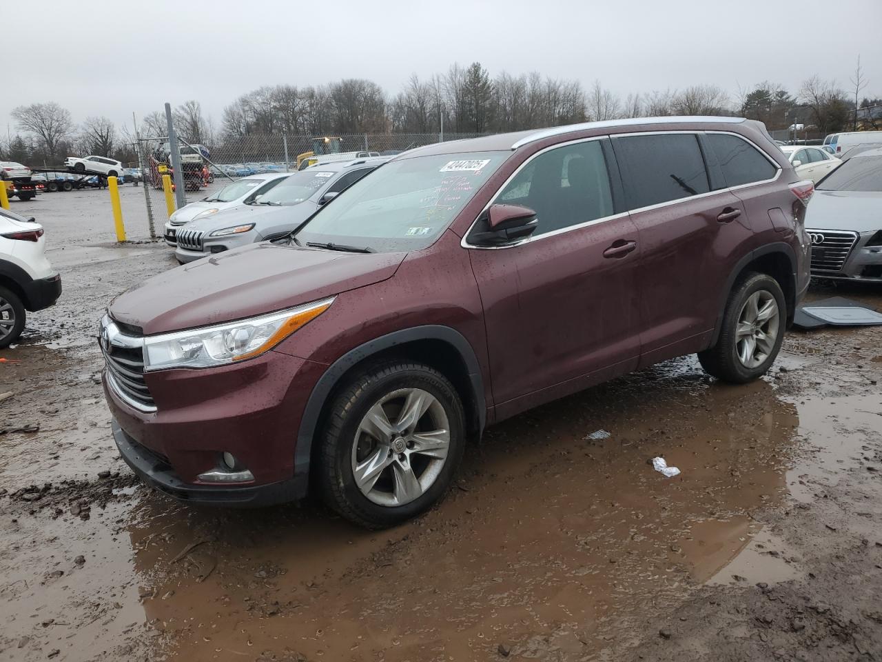 2015 Toyota Highlander - Image 1