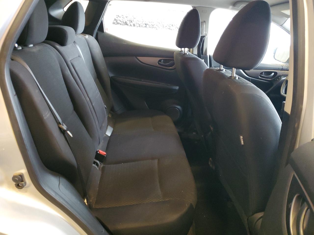 2018 Nissan Rogue - Image 11