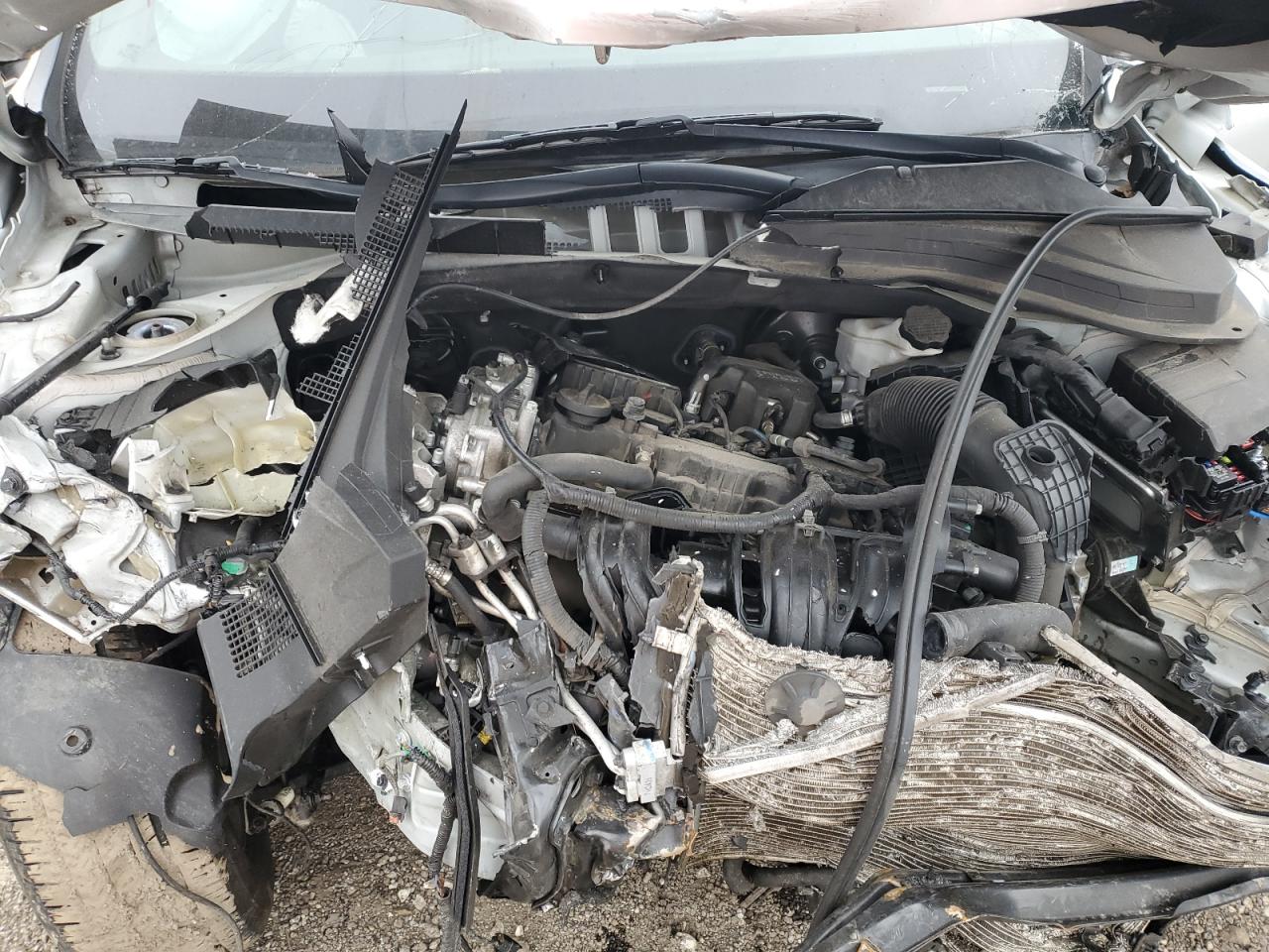 2019 Hyundai Santa Fe - Image 12