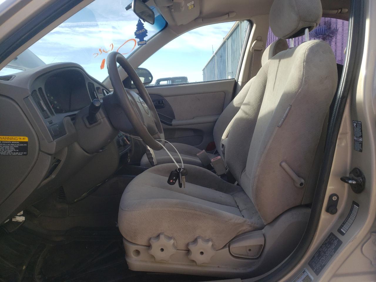 2005 Hyundai Elantra - Image 7