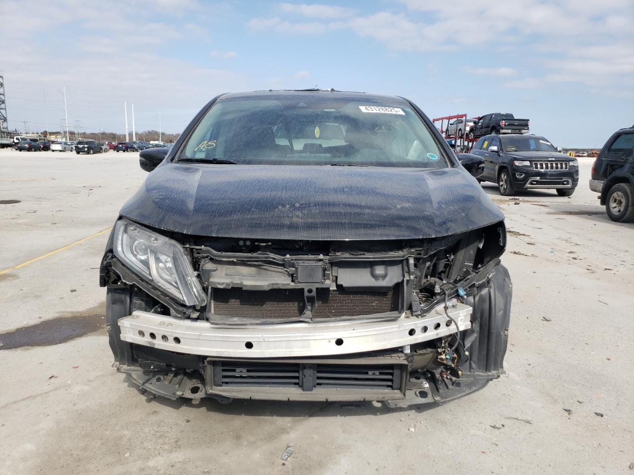 2018 Honda Odyssey - Image 5