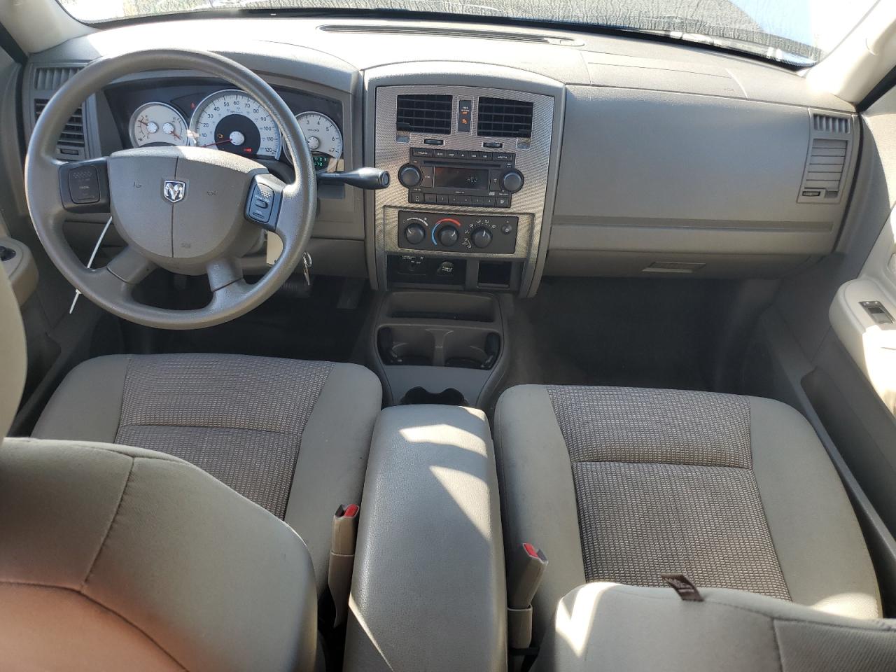 2007 Dodge Dakota - Image 8