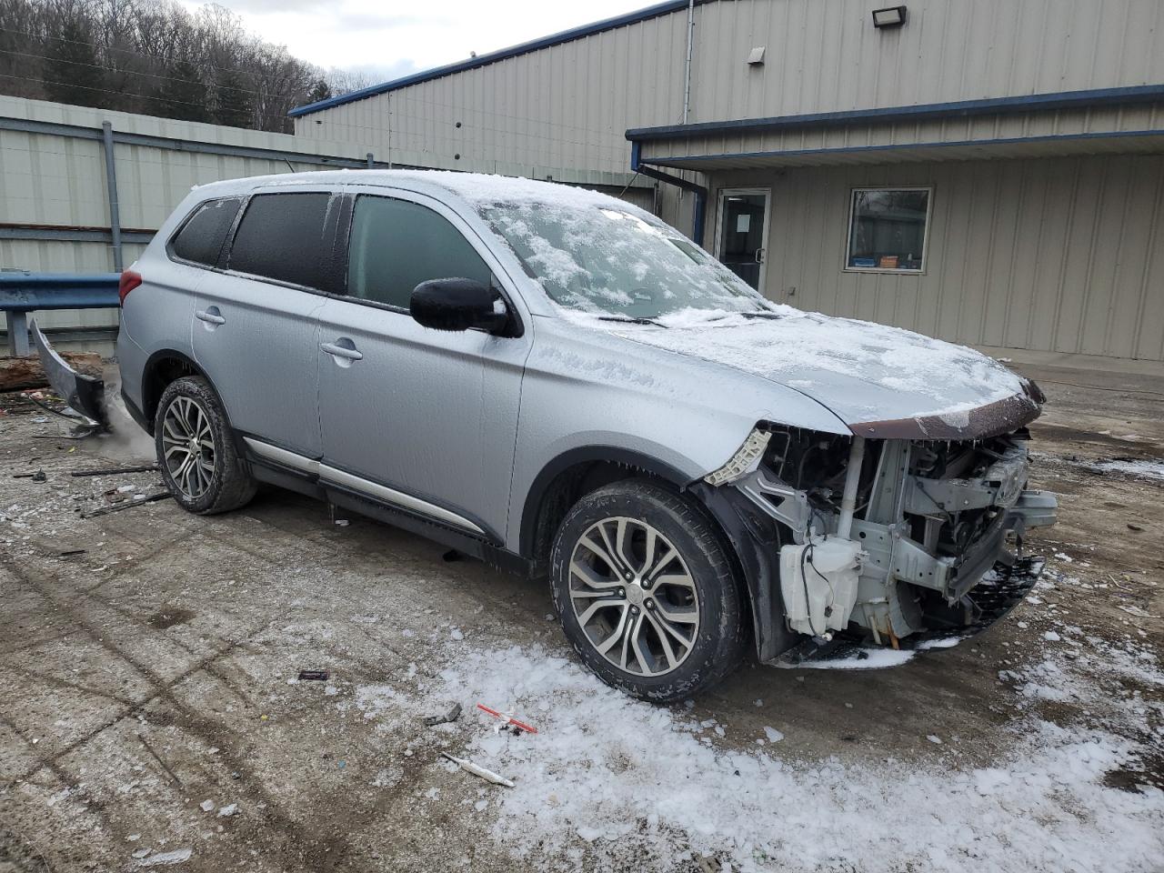 2016 Mitsubishi Outlander - Image 4
