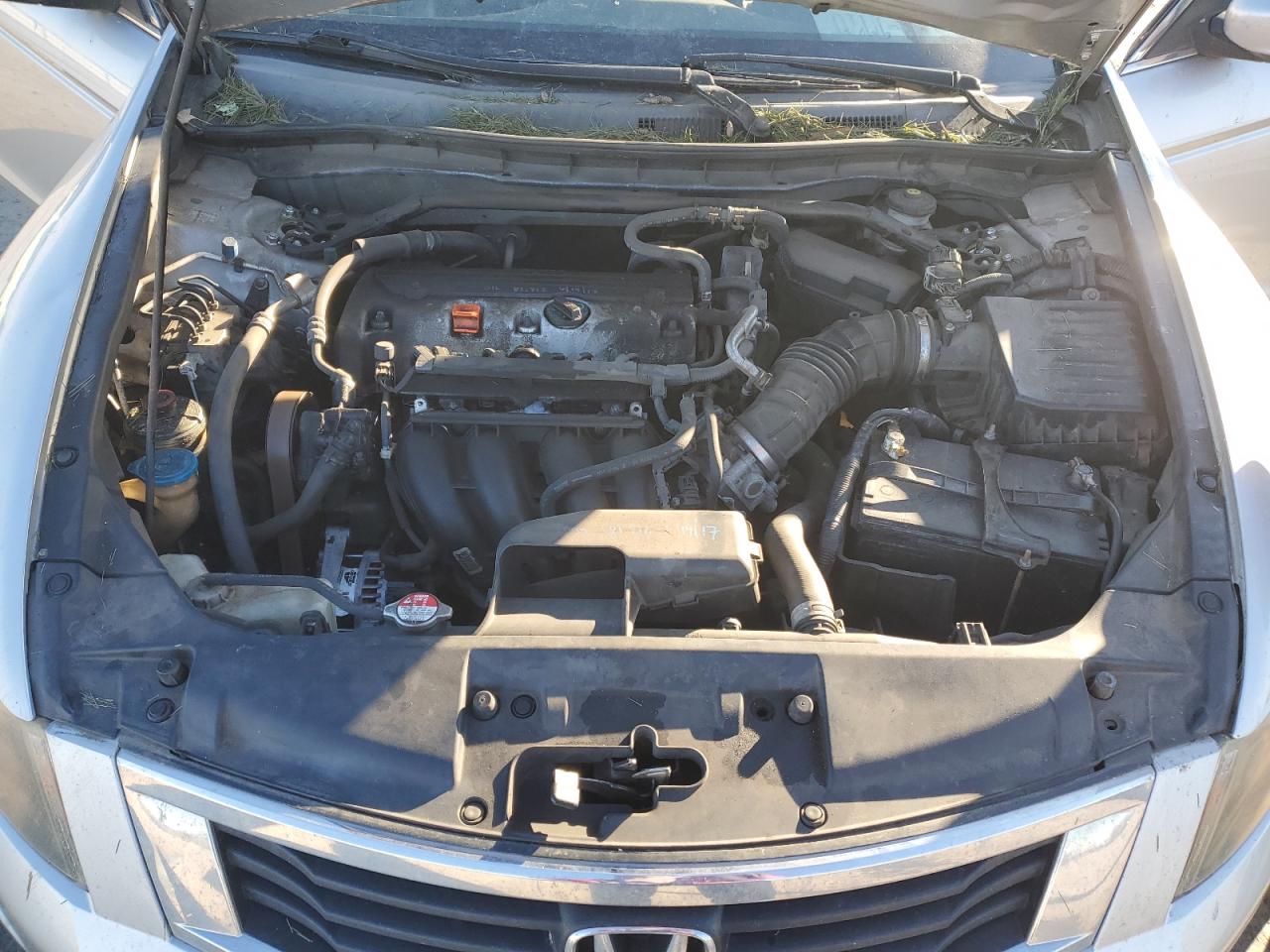 2010 Honda Accord - Image 13