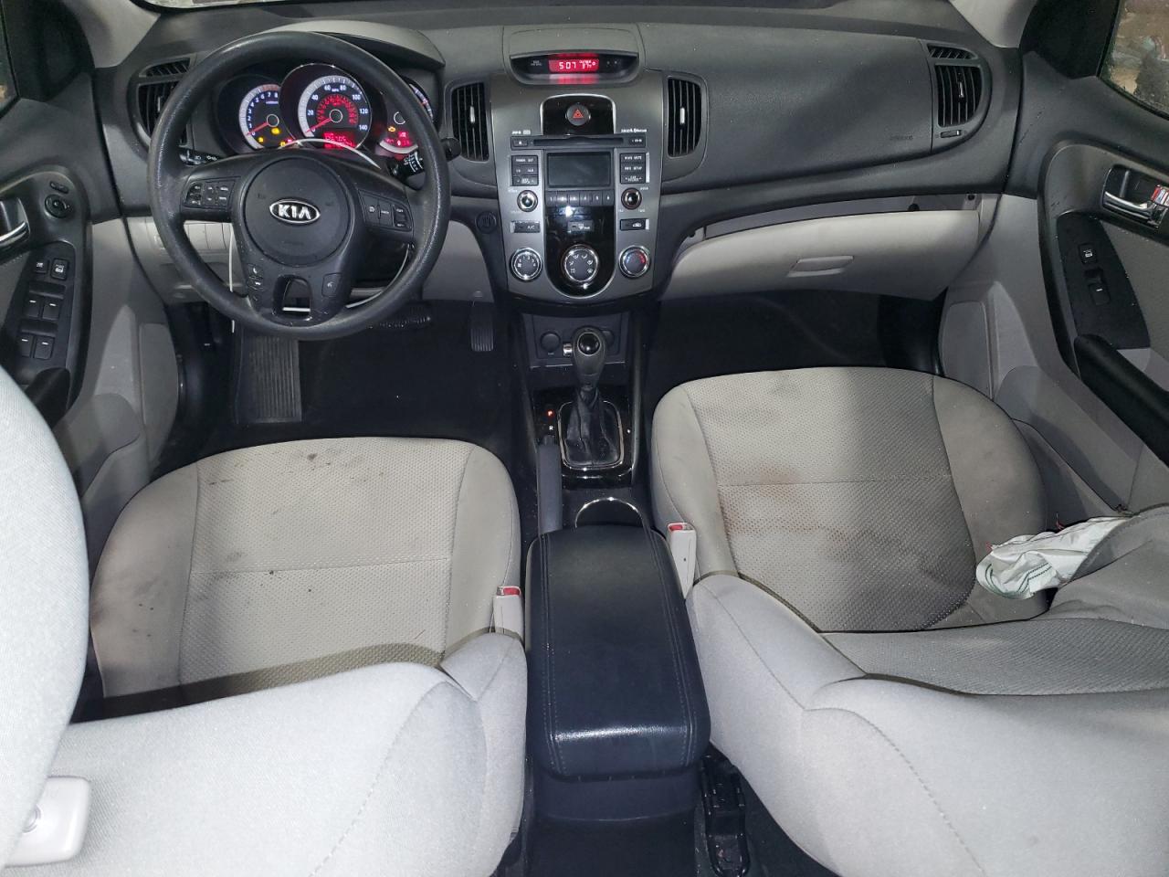 2013 Kia Forte - Image 8