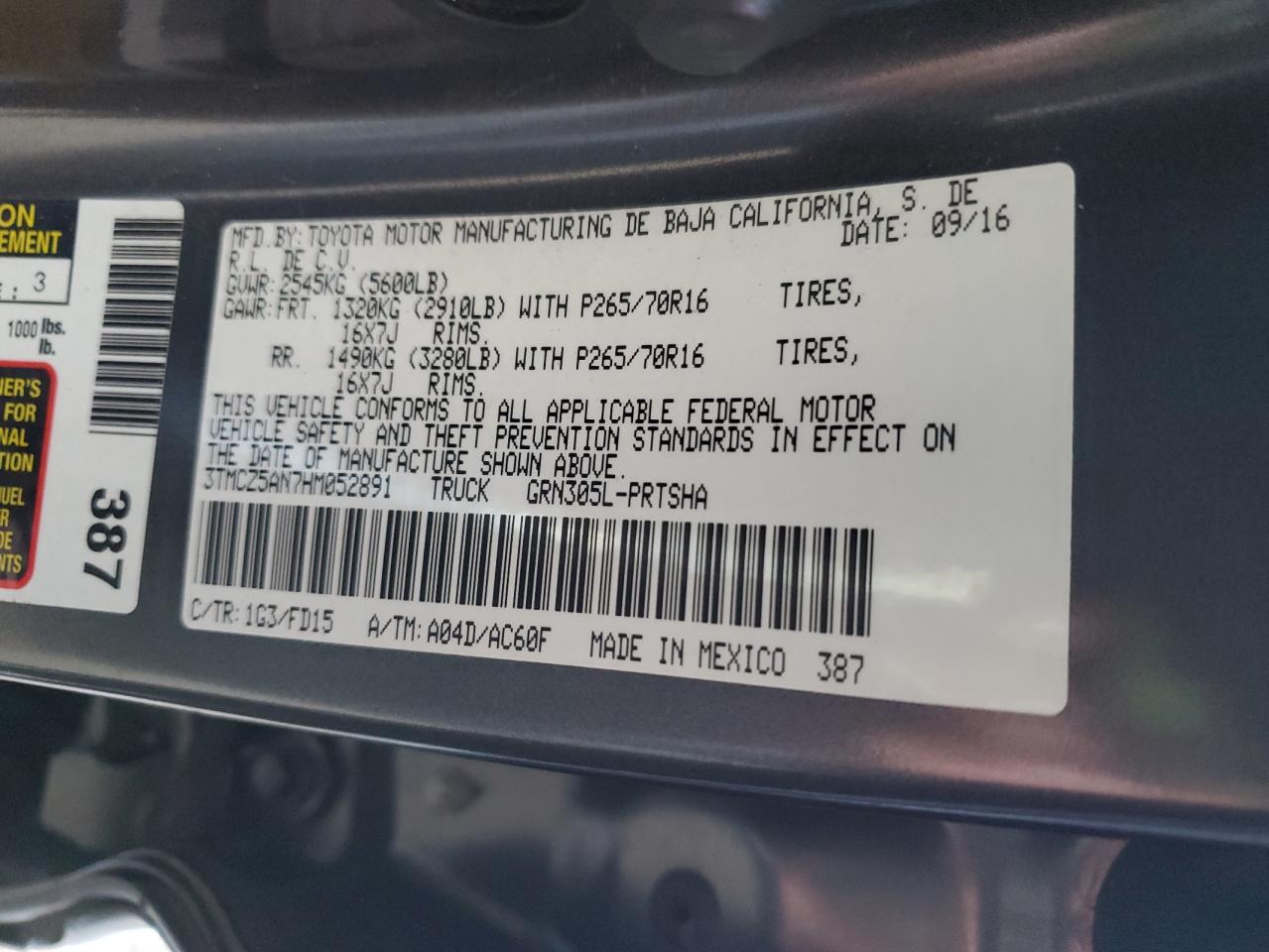 2017 Toyota Tacoma - Image 12