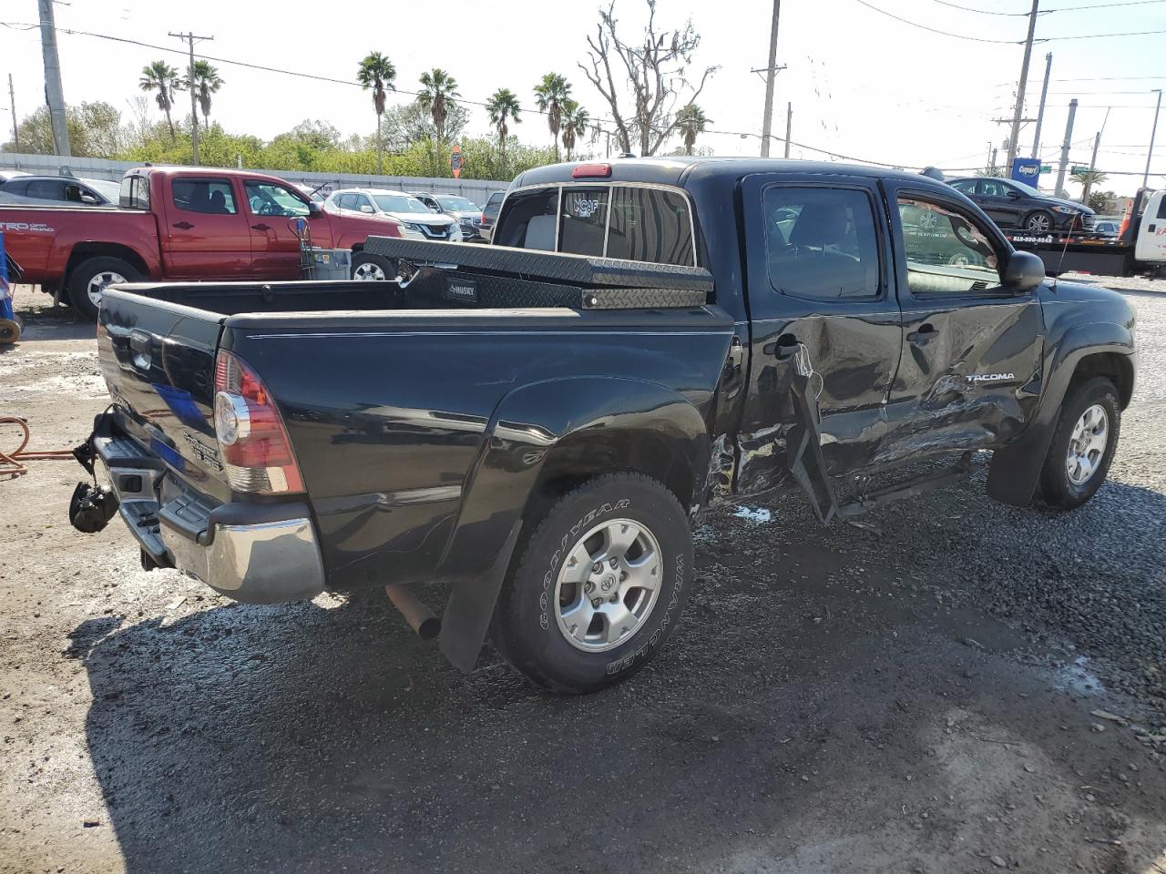 2011 Toyota Tacoma - Image 3